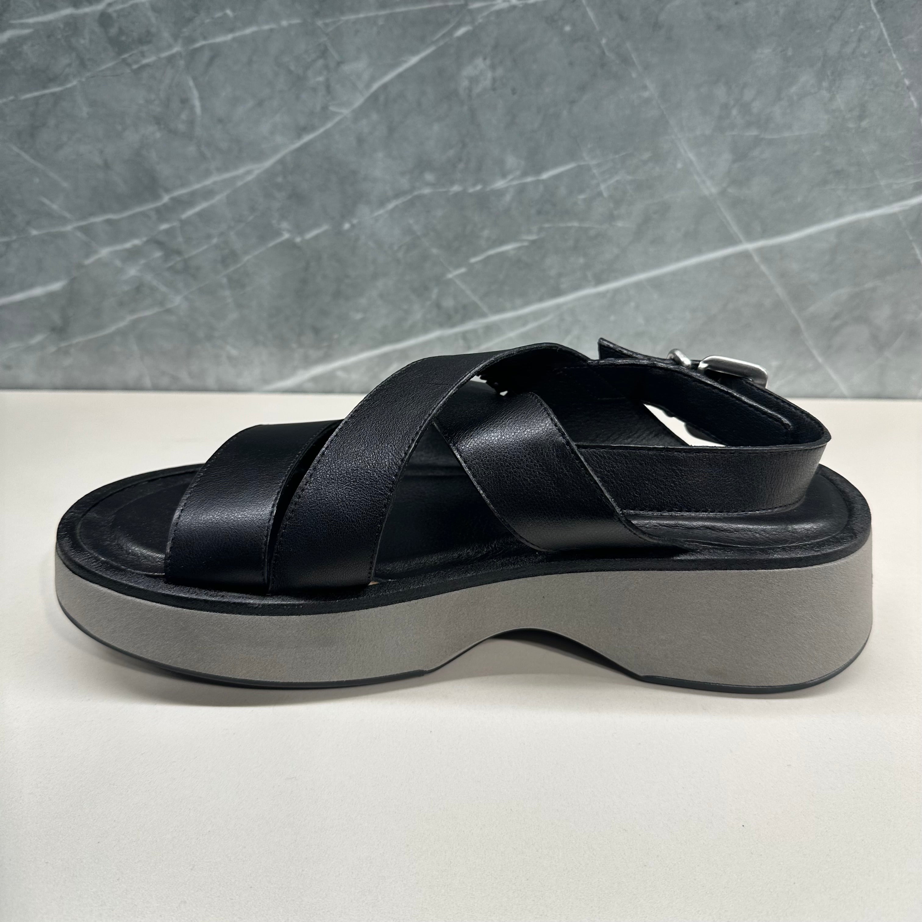 PEDRO MIRALLES Atenea: black sandals for women