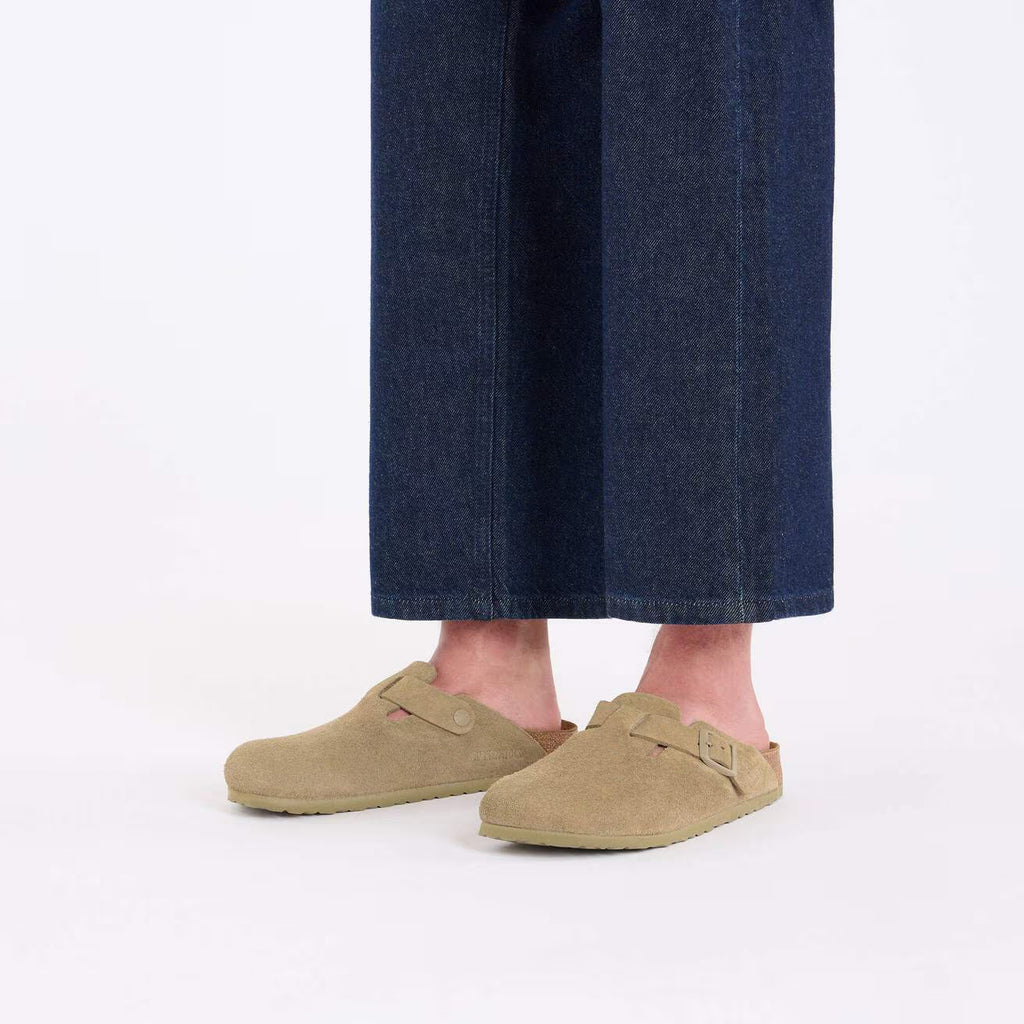 BIRKENSTOCK Boston Faded Khaiki Narrow: caqui esclops unisex