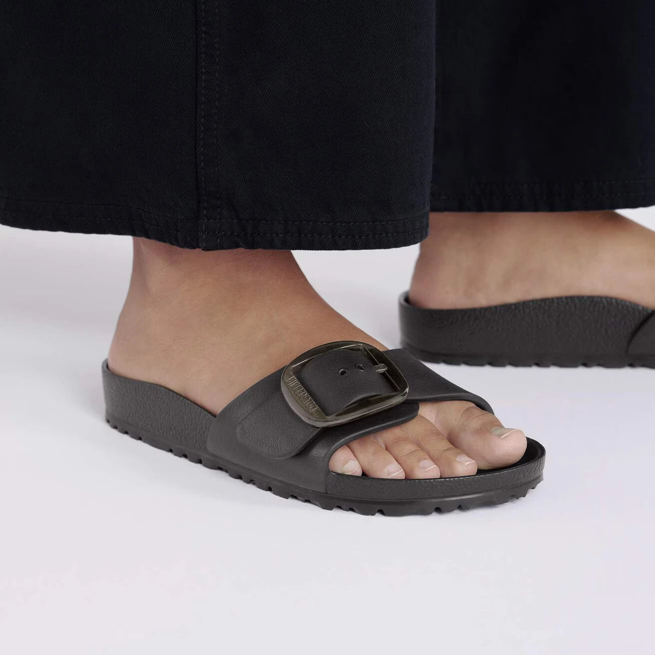 BIRKENSTOCK Madrid BIG Buckle EVA B: svart sandaler för dam