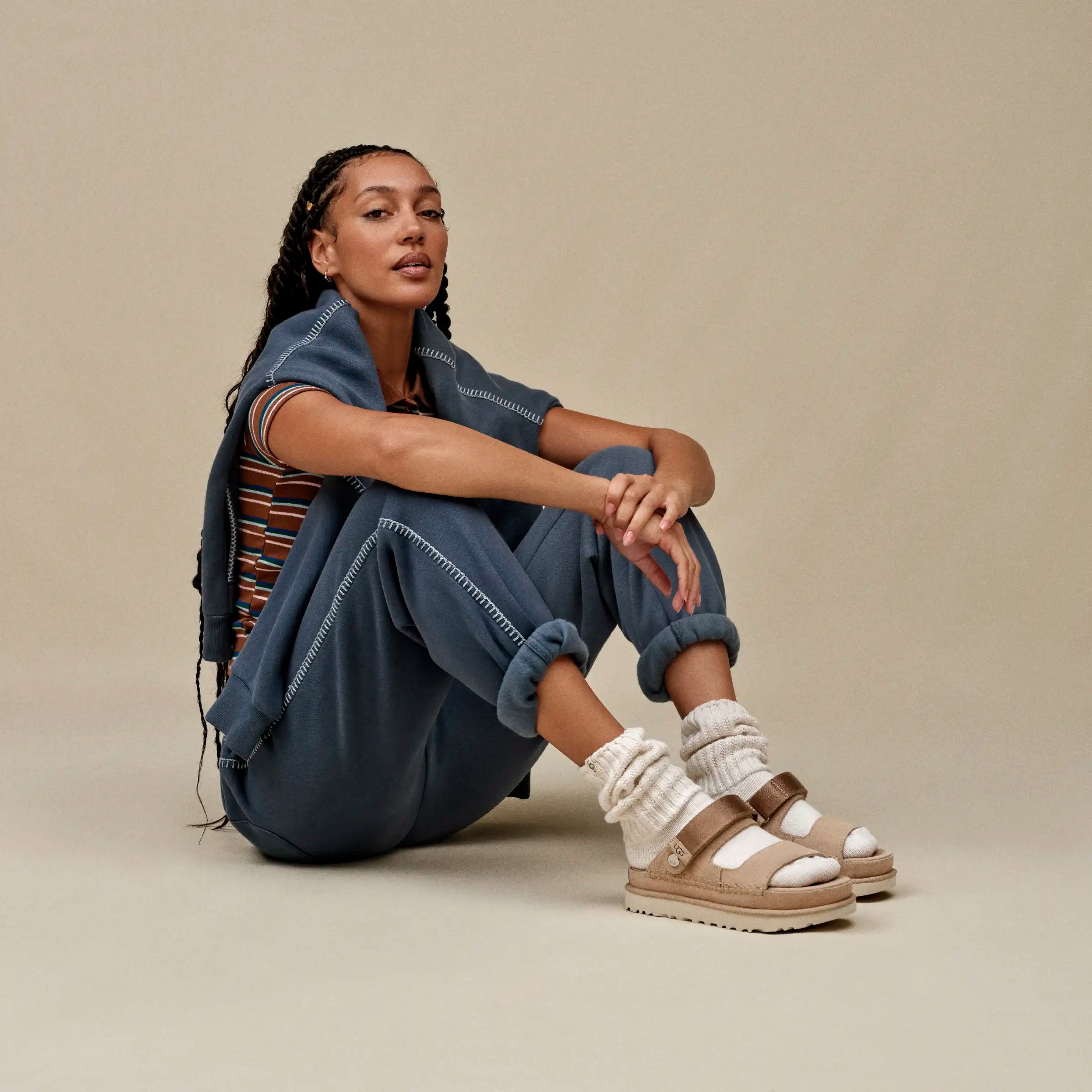 UGG W Goldenstar Glide: beige sandals for women