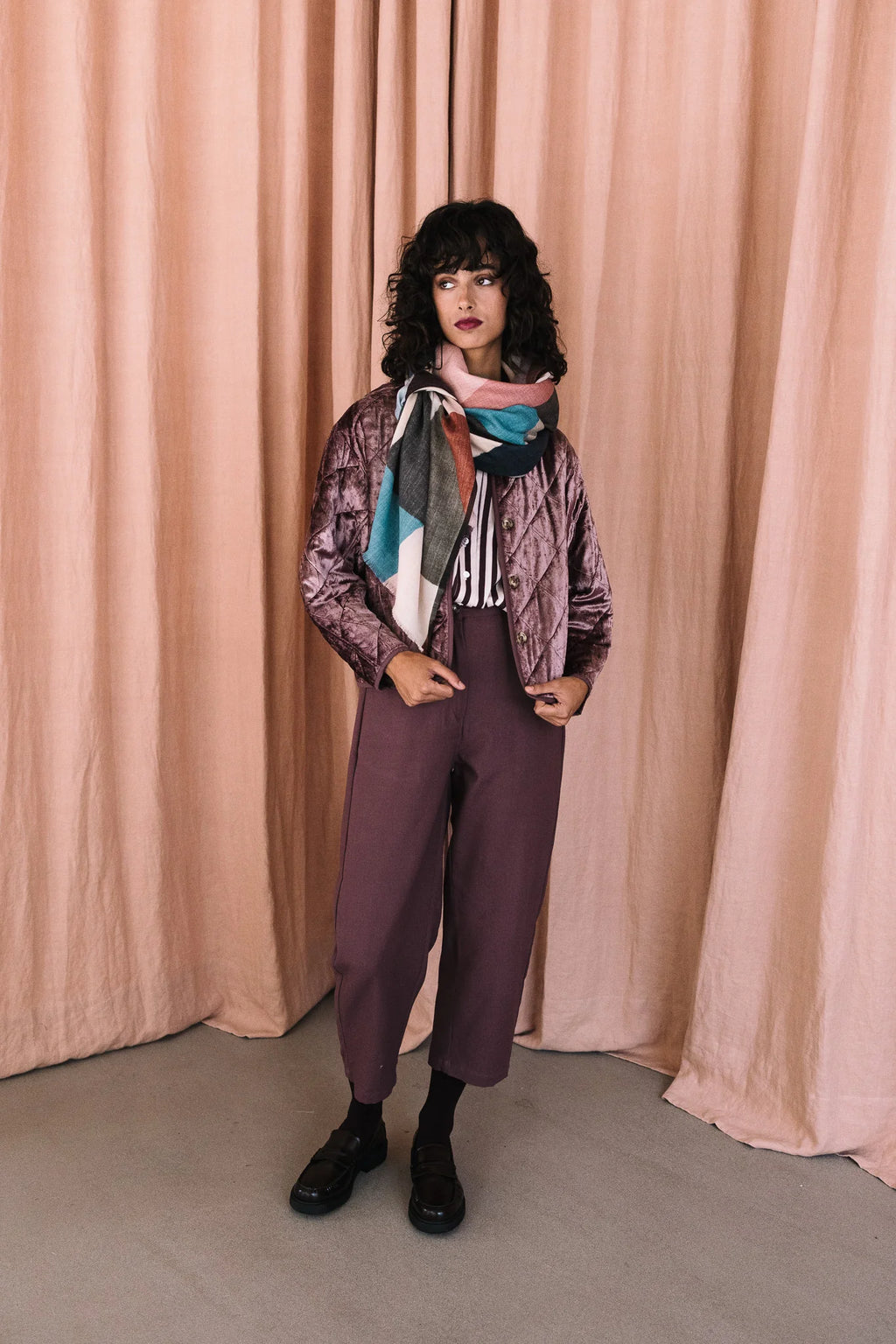 MAITANE BILBAO KALI Coníferas: multicolor pañuelo per a dona