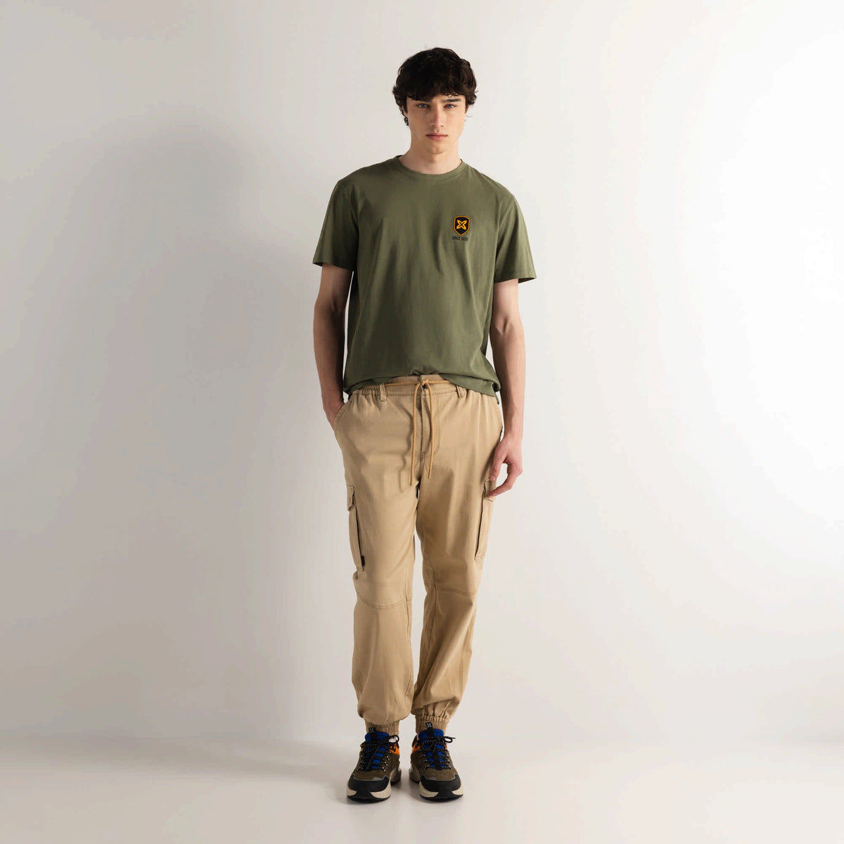 MUNICH | PANTALONES | HOMBRE | LIFESTYLE CARGO JOGGER WANDER CAMEL | BEIGE
