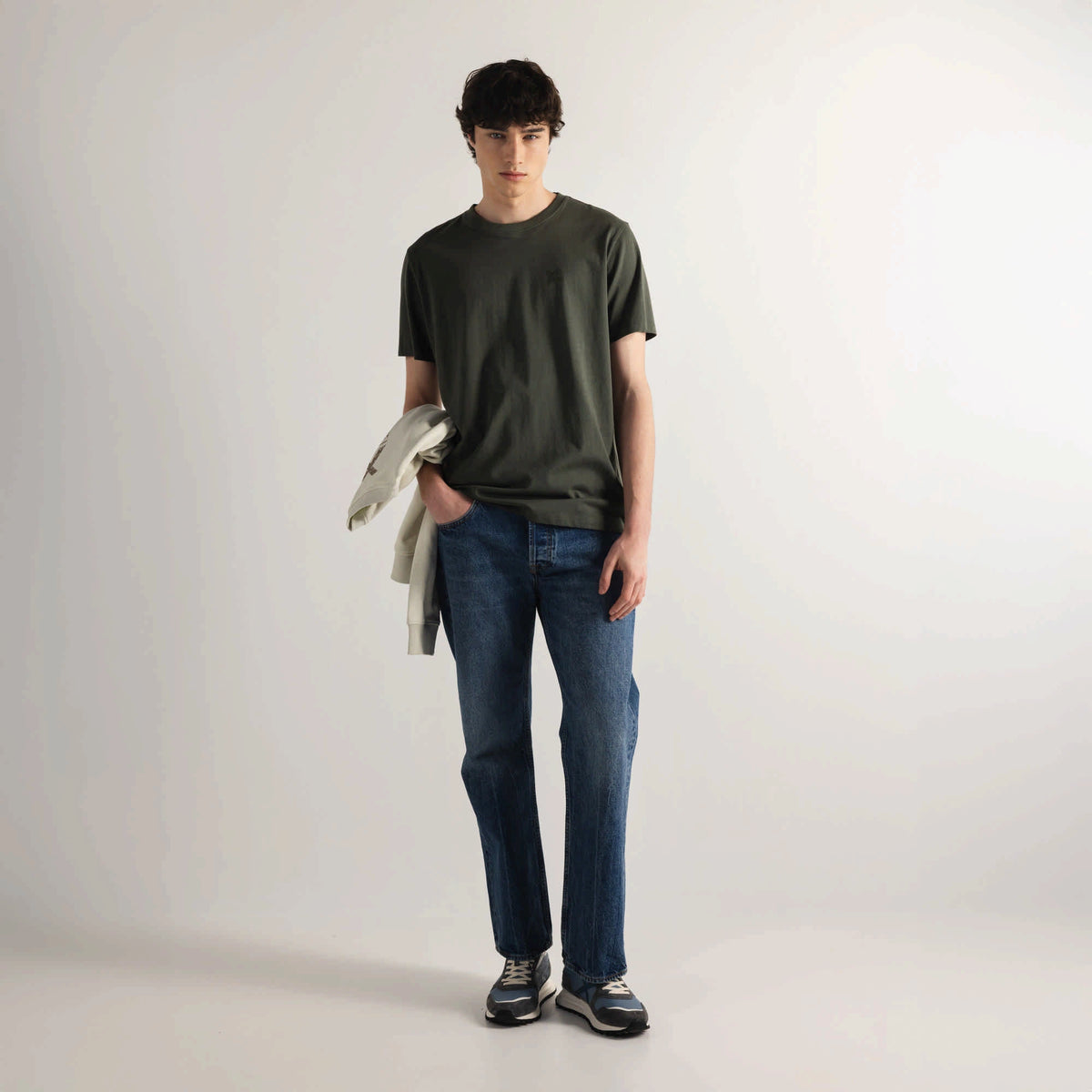 MUNICH | CAMISETAS | HOMBRE | ESSENTIALS T-SHIRT MILITAR | VERDE