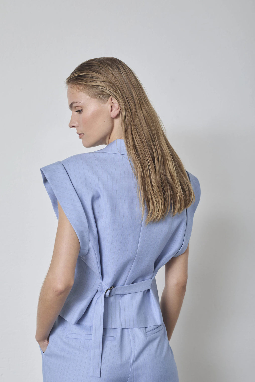 COCOUTURE Kianacc PIN VEST PALE BLUE: niebieski kurtka dla kobiet