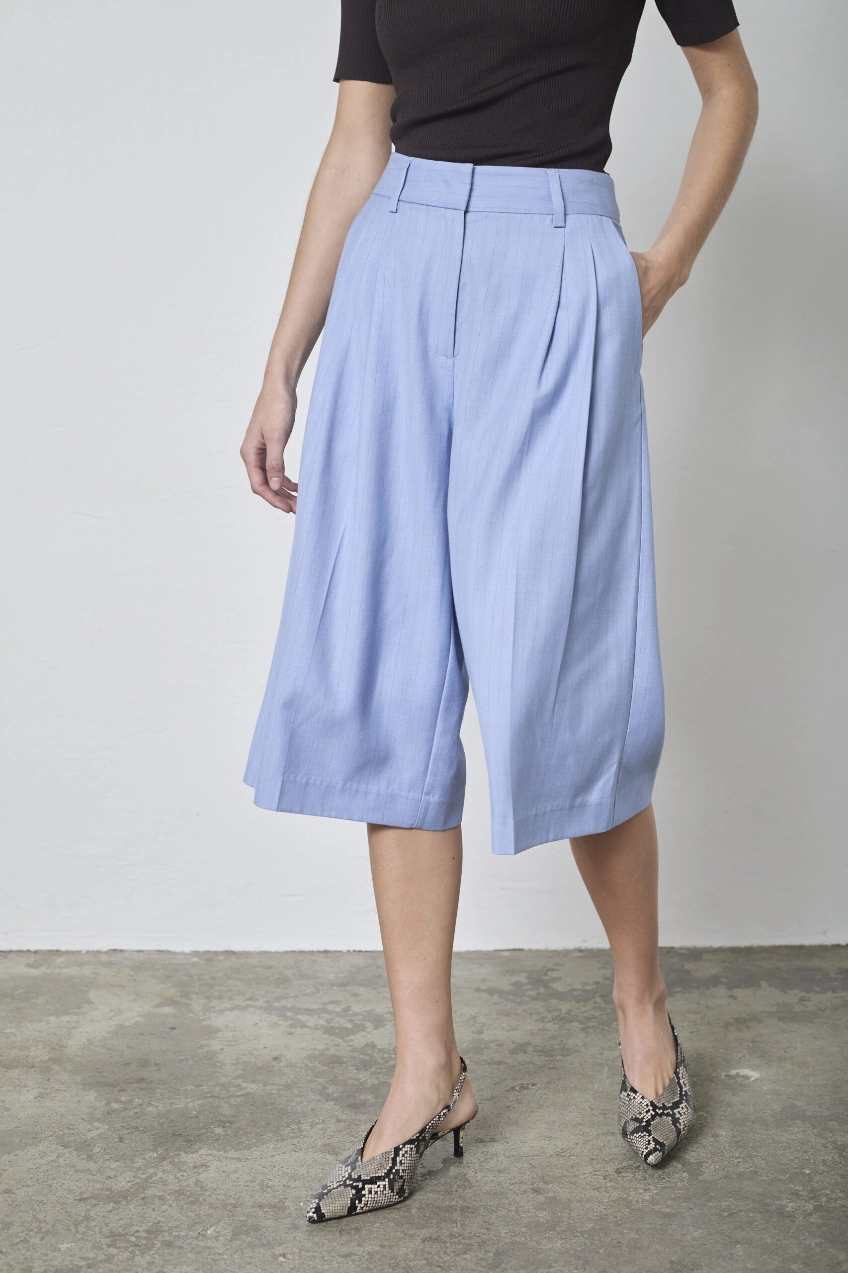 COCOUTURE Kianacc PIN Pleat Bermuda PALE BLUE: blue trousers for women