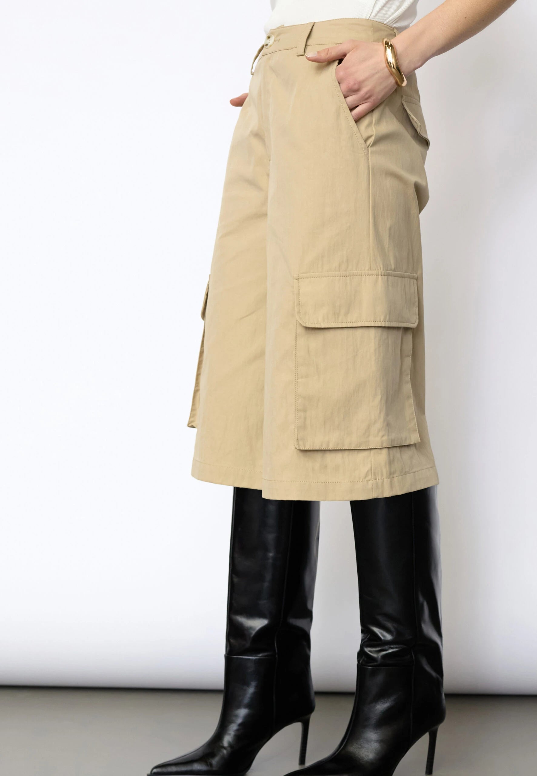 COCOUTURE Keshacc Bermuda Bisquit: beige trousers for women