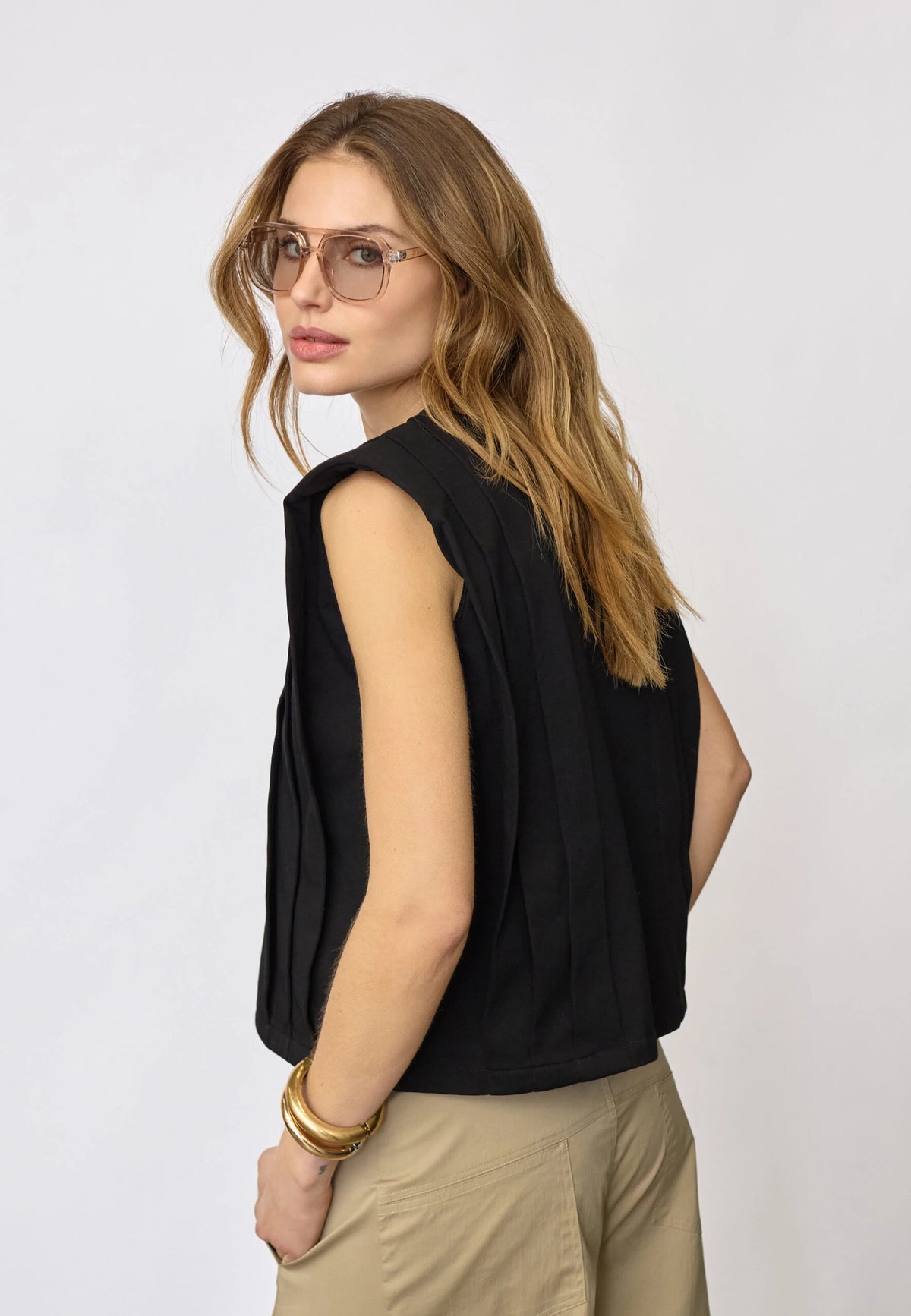 COCOUTURE Zellicc Padded Pleat TOP Black: black T-shirt for women