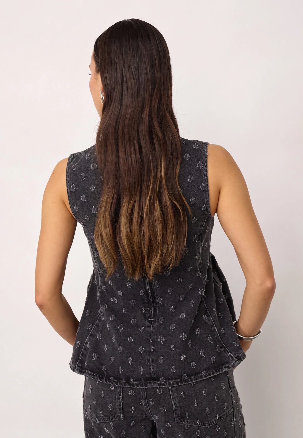 COCOUTURE Derricc DOT Denim TOP MID GREY: grey T-shirt for women