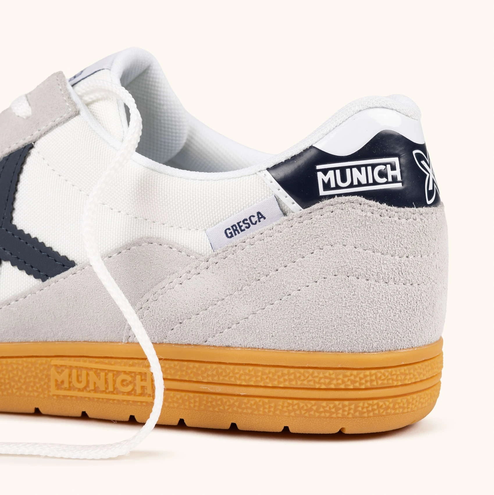 MUNICH Gresca XLS 327: white trainers for men