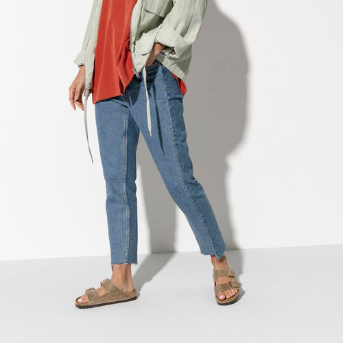 BIRKENSTOCK Arizona Plantilla Blanda Cuero Engrasado Light Brown, коричневий сандалі для жінок у Tascón