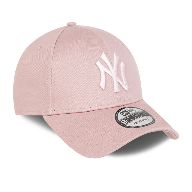 NEW ERA League Essential 9FORTY Neyyan: pink cap for women