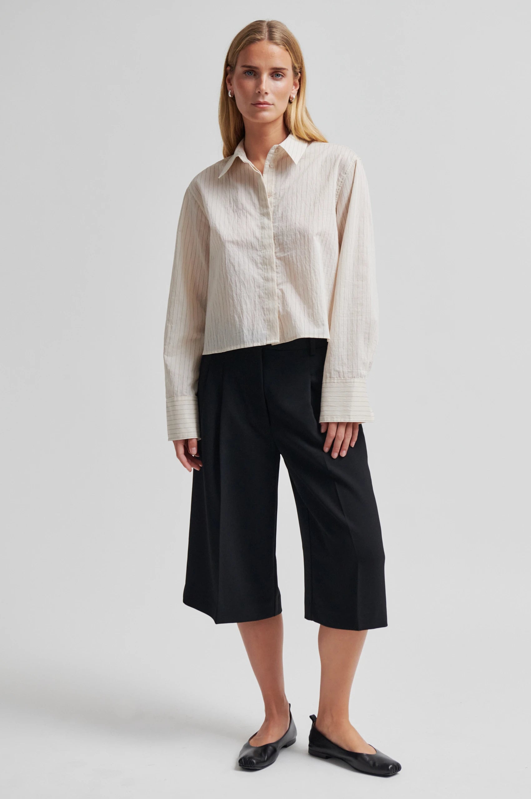SECOND FEMALE Flore Bermuda Black: black trousers for women