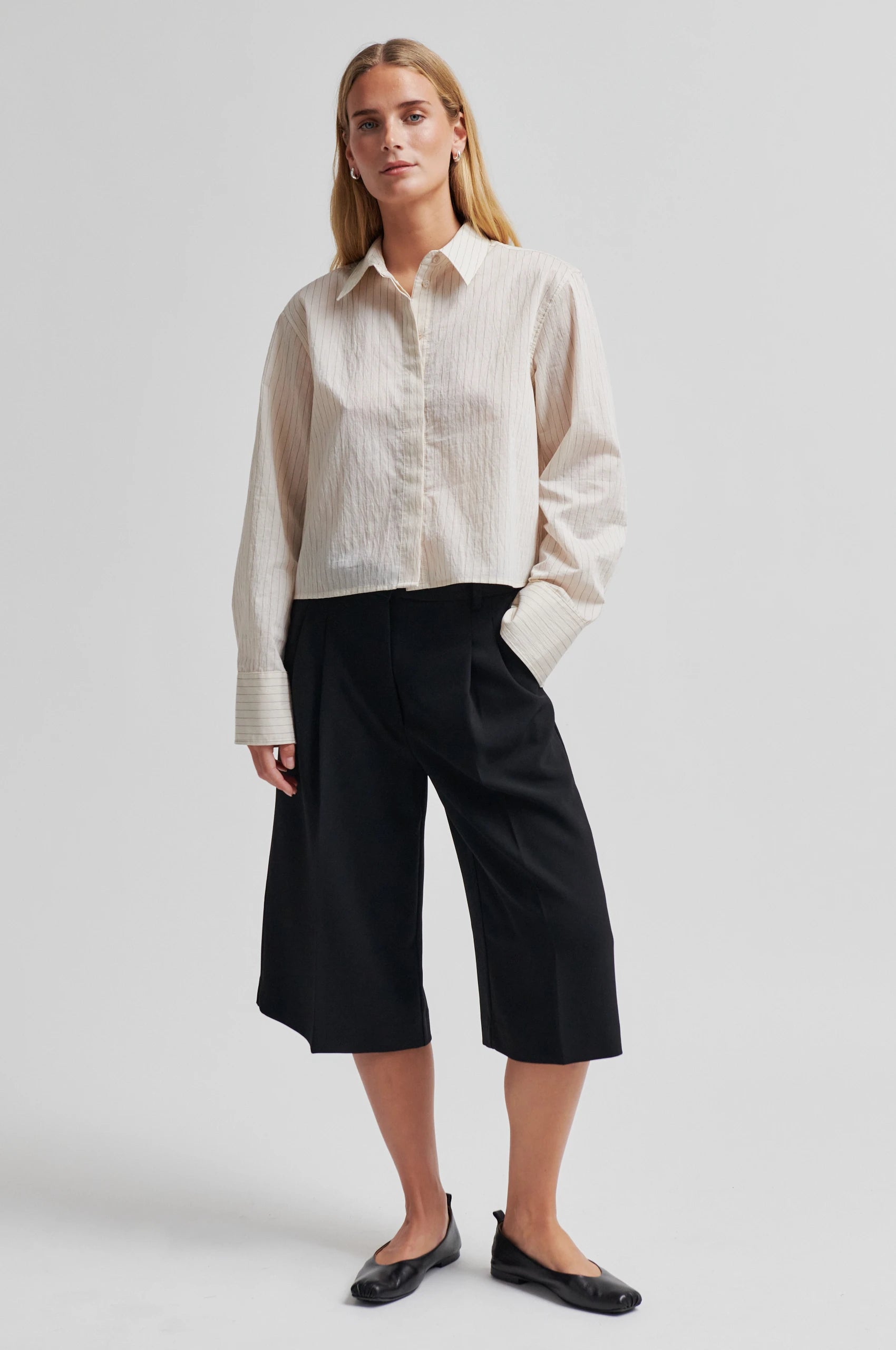 SECOND FEMALE Flore Bermuda Black: black trousers for women