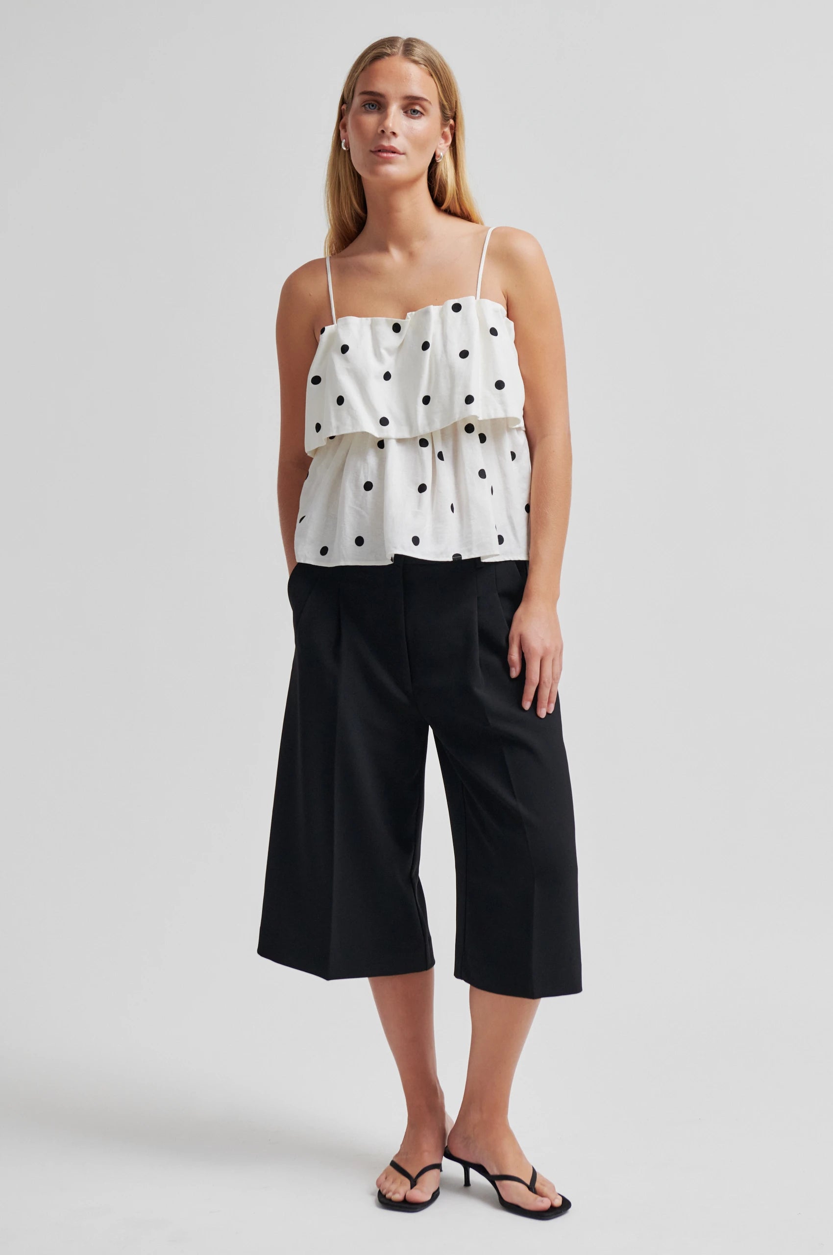 SECOND FEMALE Flore Bermuda Black: black trousers for women