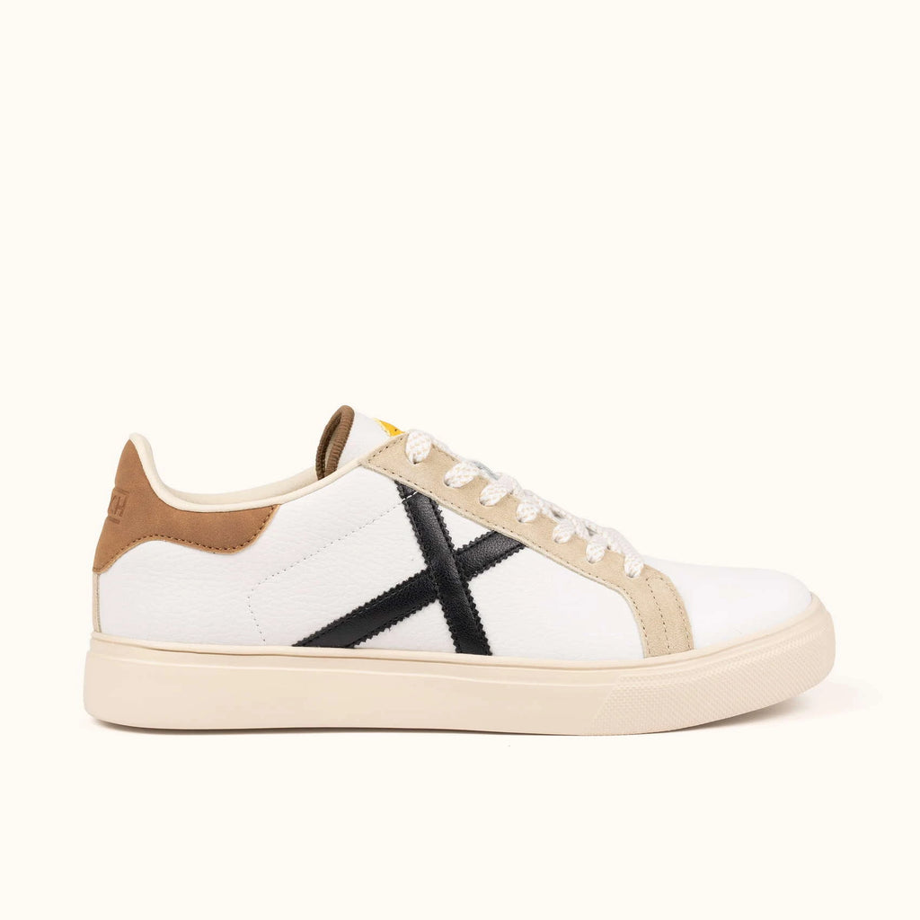 MUNICH RETE 114: white trainers unisex
