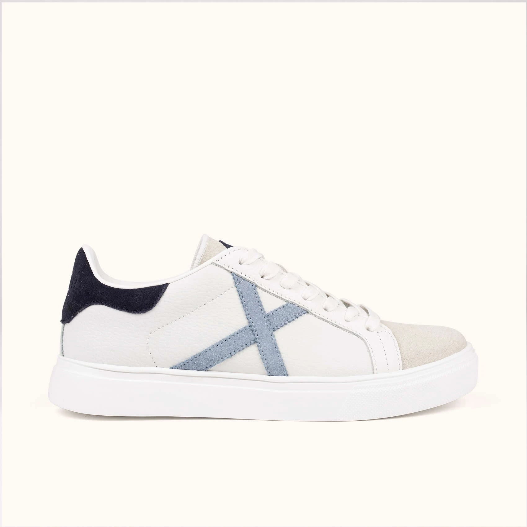 MUNICH RETE 117: white trainers unisex