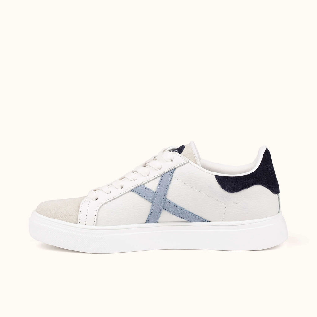 MUNICH RETE 117: white trainers unisex