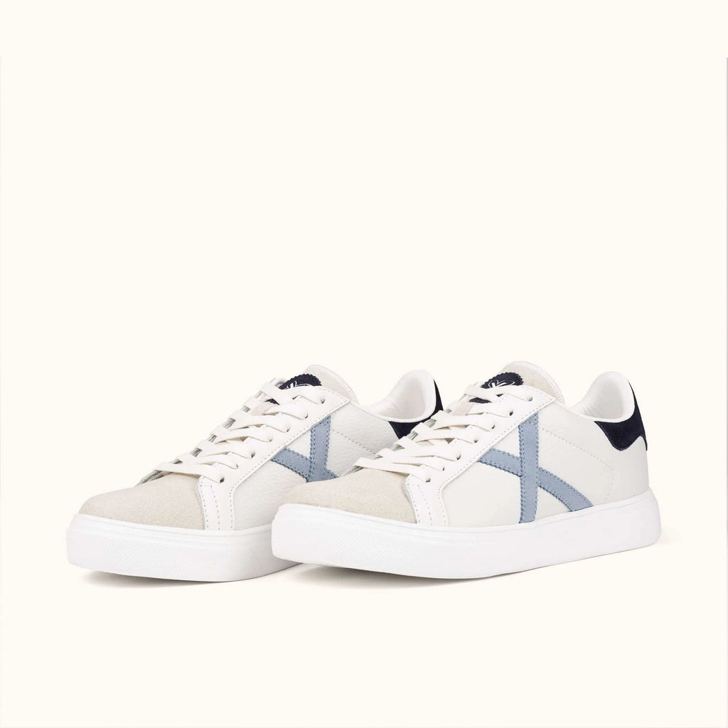 MUNICH RETE 117: white trainers unisex