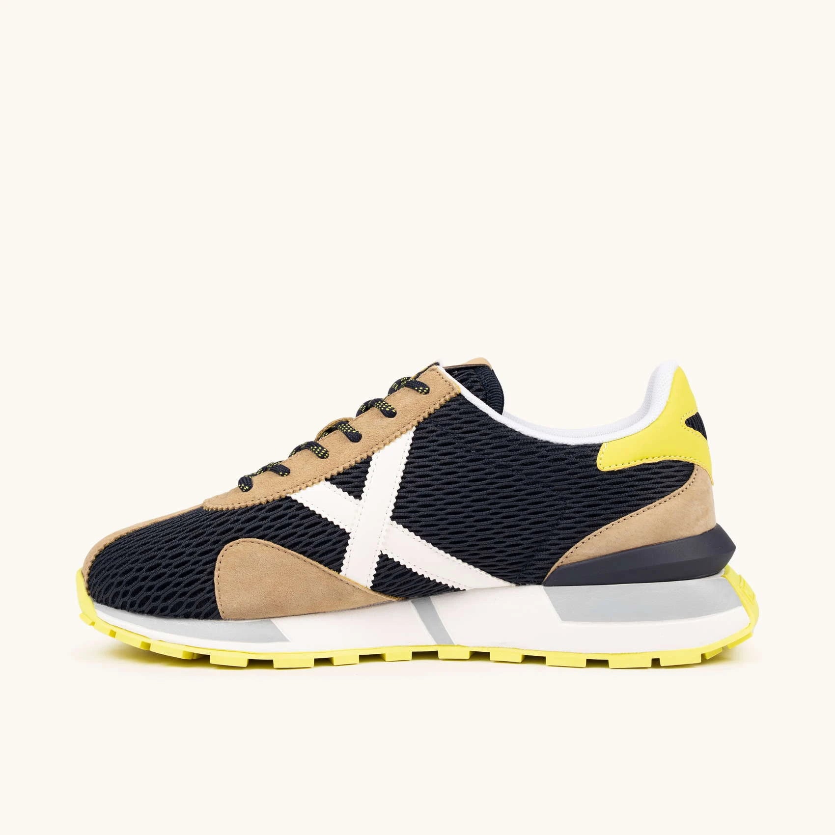 MUNICH Sapporo CLUB 197: blue trainers for men