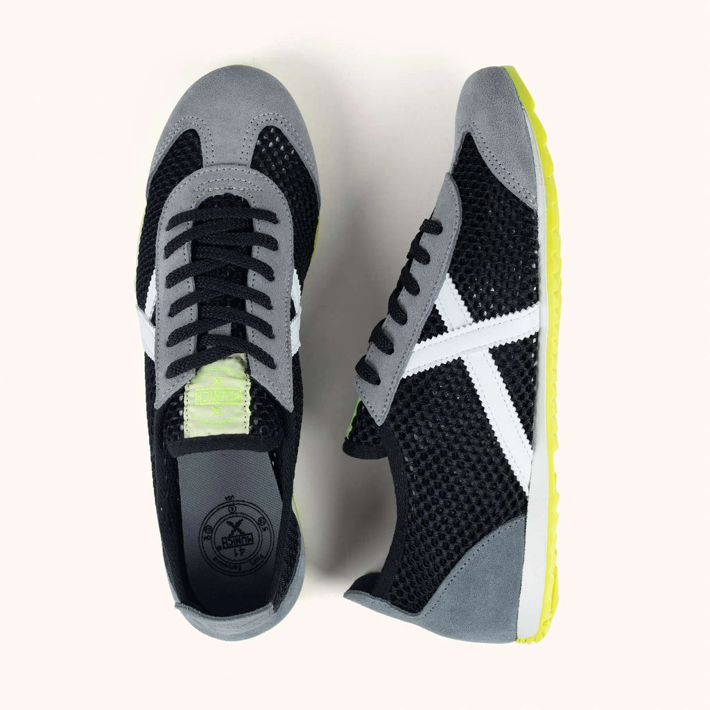 MUNICH Osaka 581: black trainers unisex