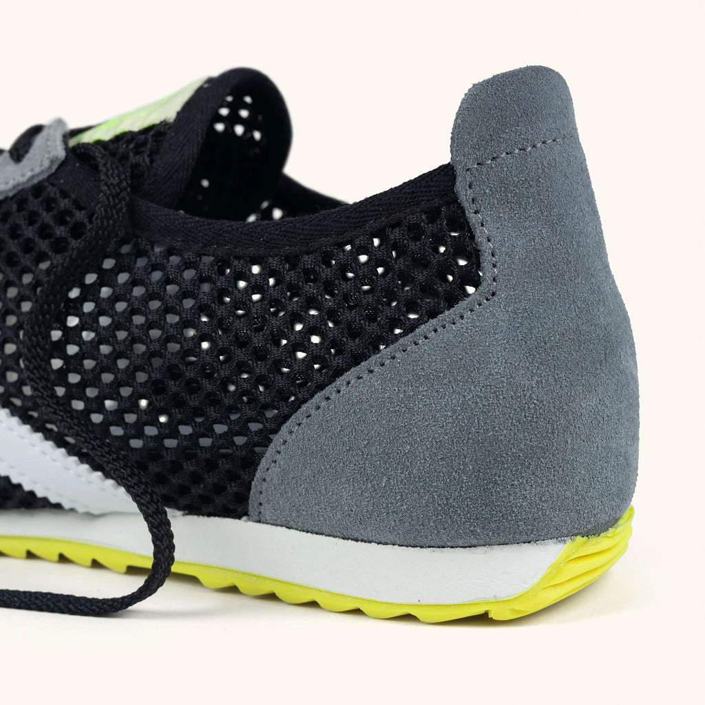 MUNICH Osaka 581: black trainers unisex