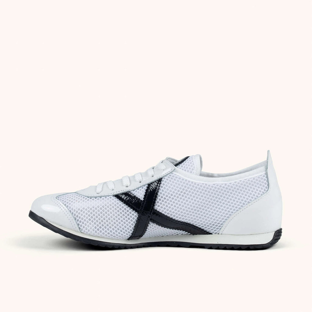 MUNICH Osaka 583: white trainers unisex