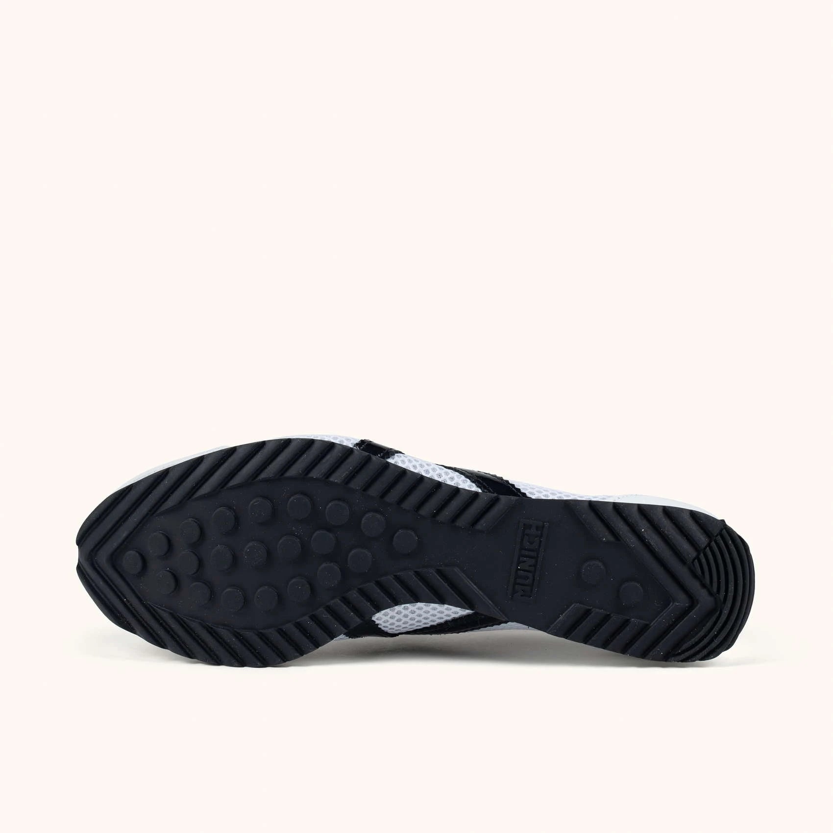 MUNICH Osaka 583: white trainers unisex