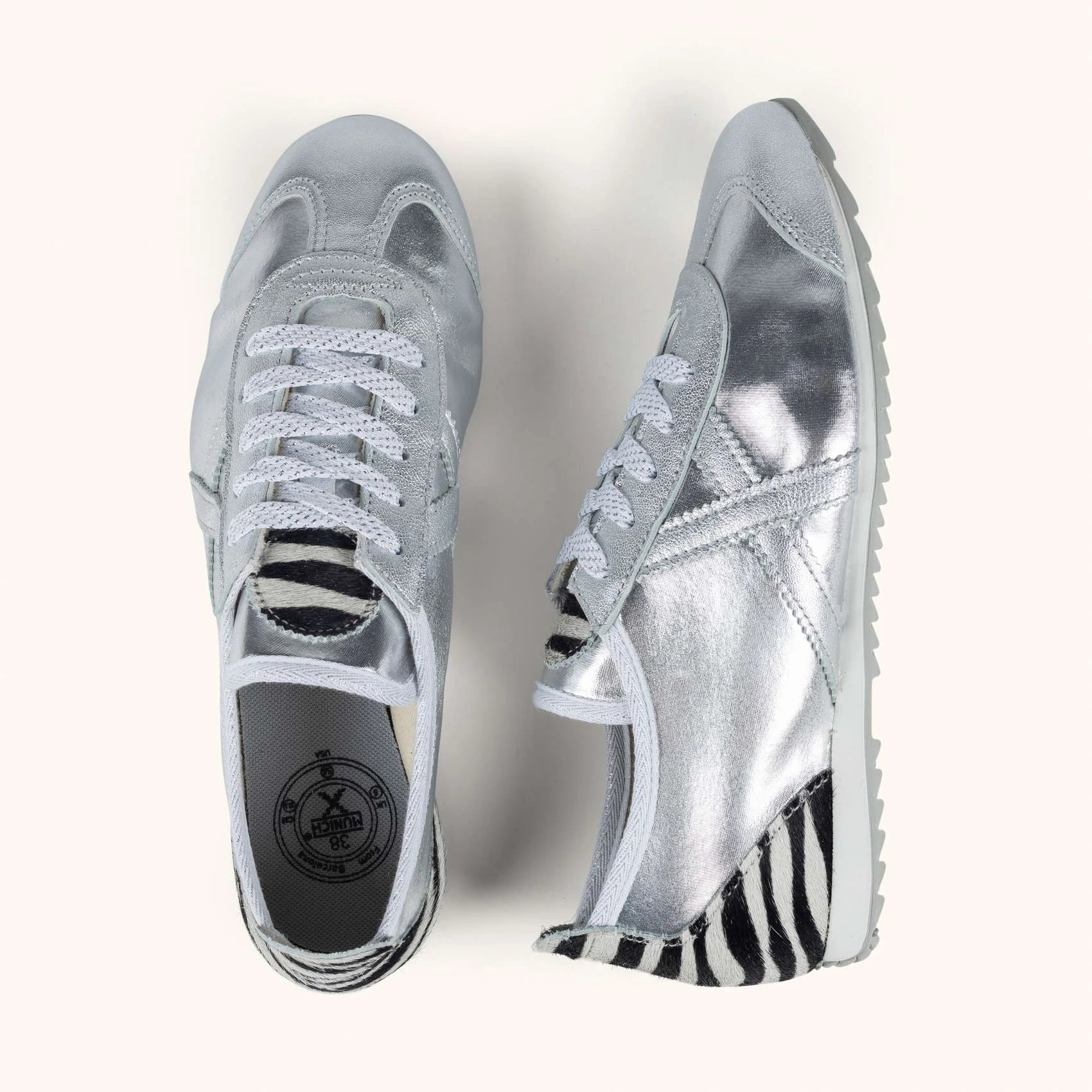 MUNICH | SNEAKERS | UNISEX | OSAKA 590 | PLATEADO