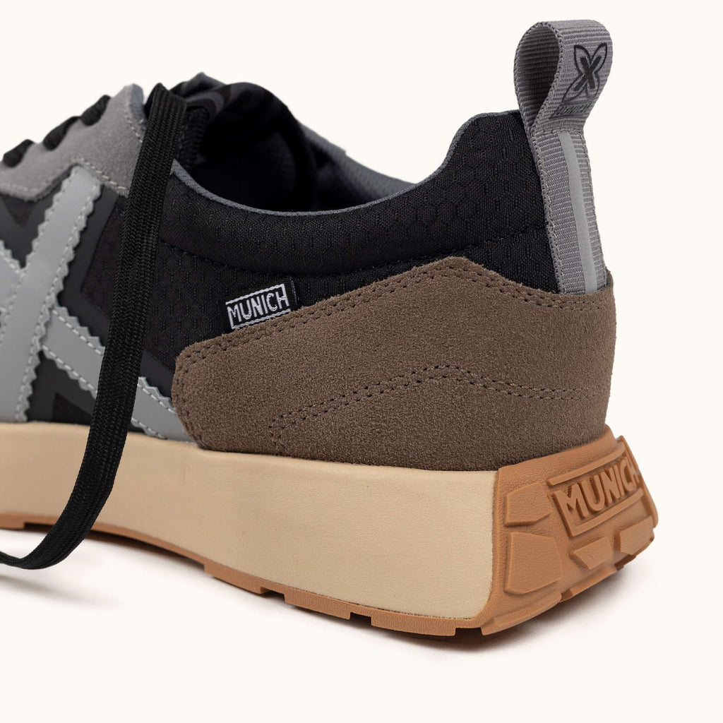 MUNICH Xemine 86: black trainers for men