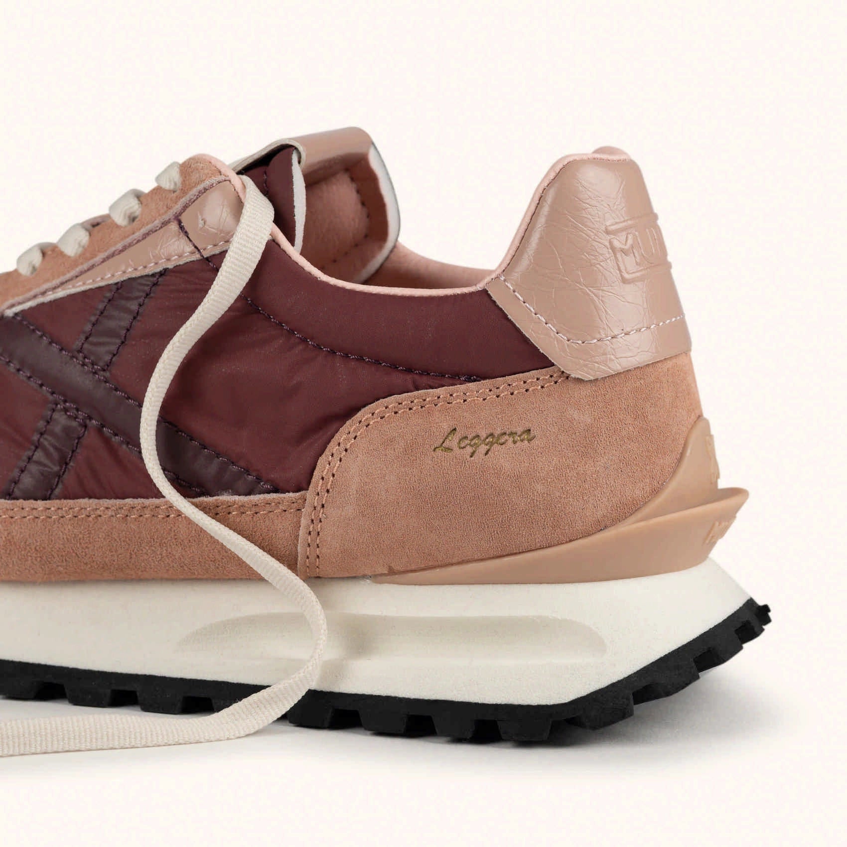 MUNICH Leggera WMN: rood sneakers unisex