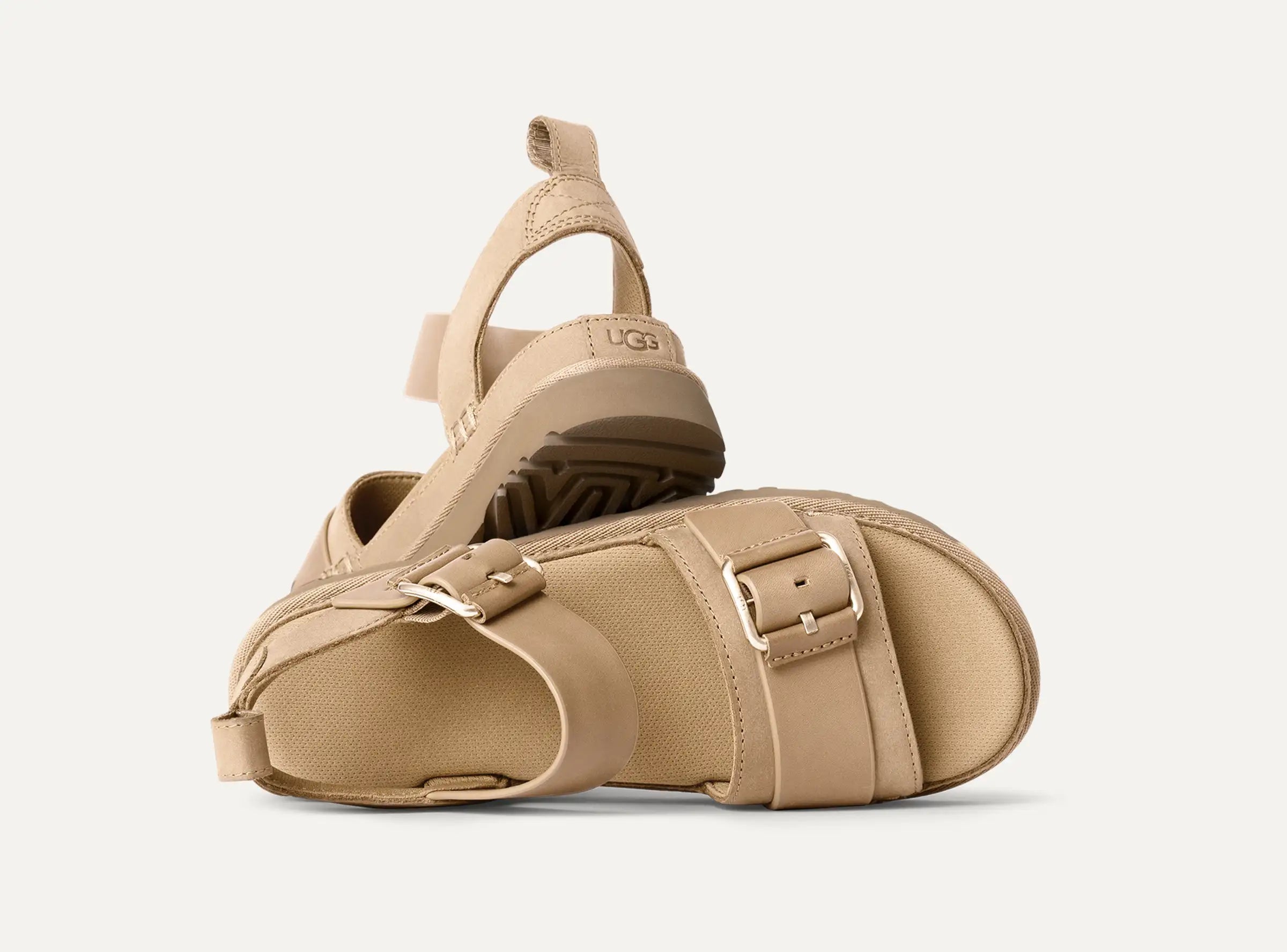 UGG W Goldenstar Villa: бежевый сандалии для женщин