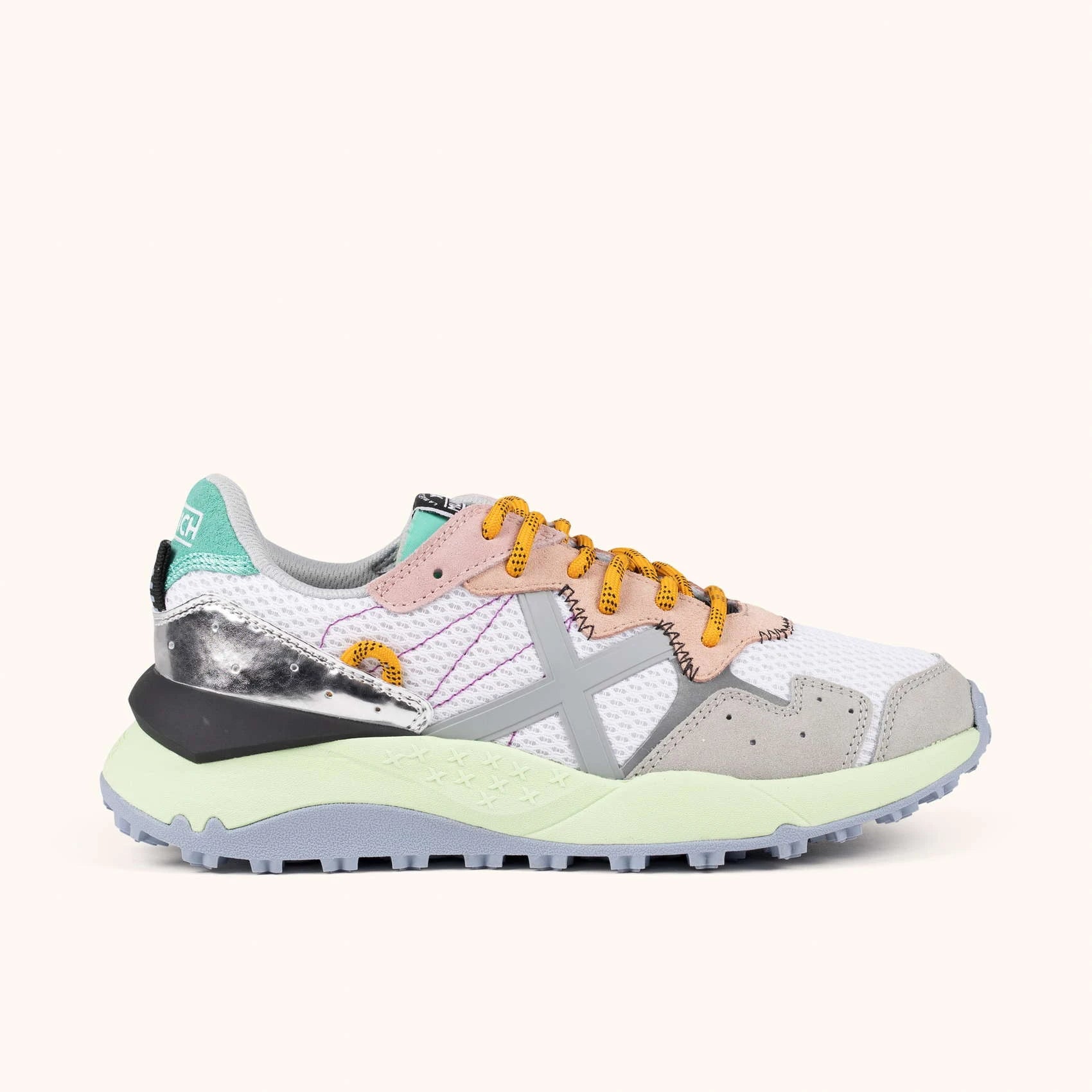 MUNICH Shibuya WMN 40: white trainers for women
