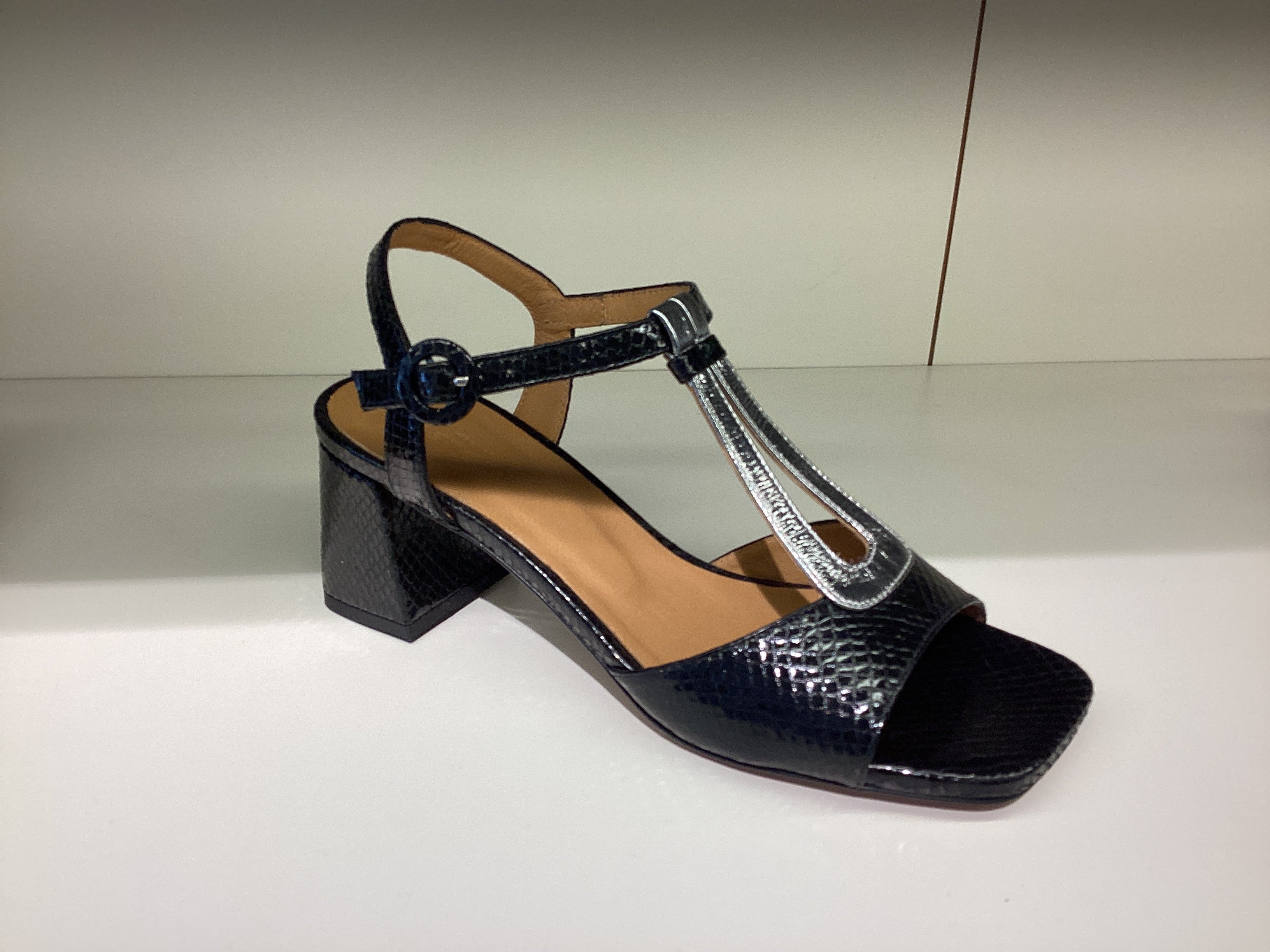 AUDLEY Palat: black sandals for women