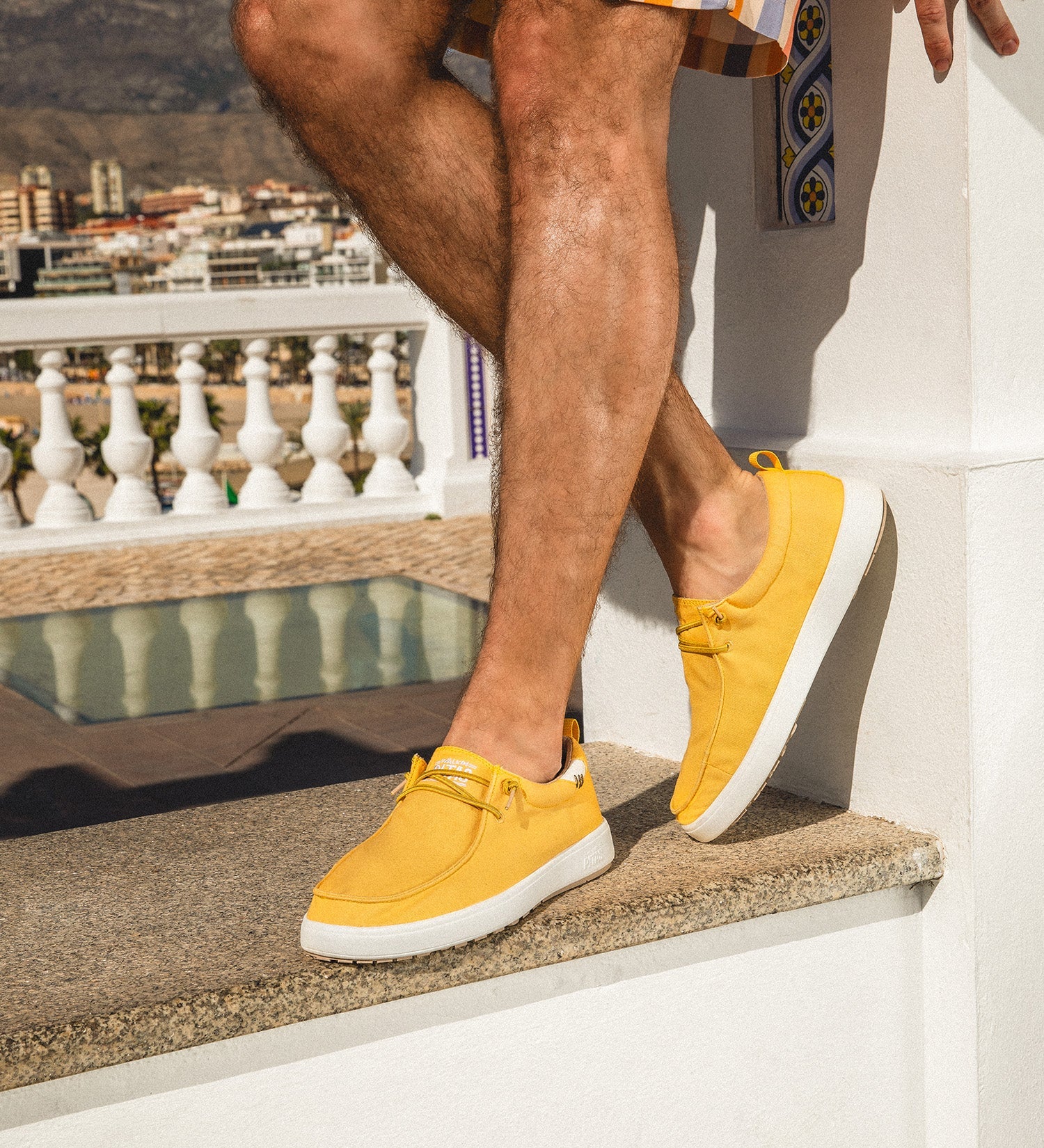 PITAS Biarritz Mostaza: amarillo wallabee for men