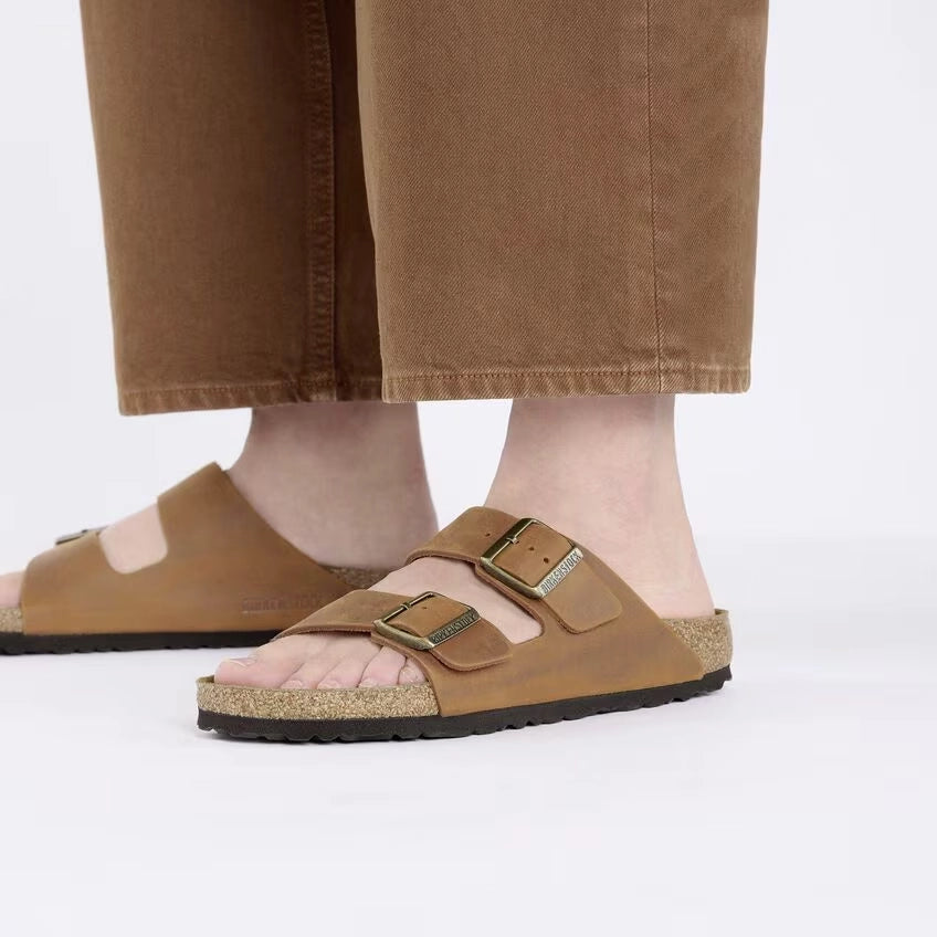 BIRKENSTOCK Arizona LEOI Cognac: ブラウン サンダル ユニセックス
