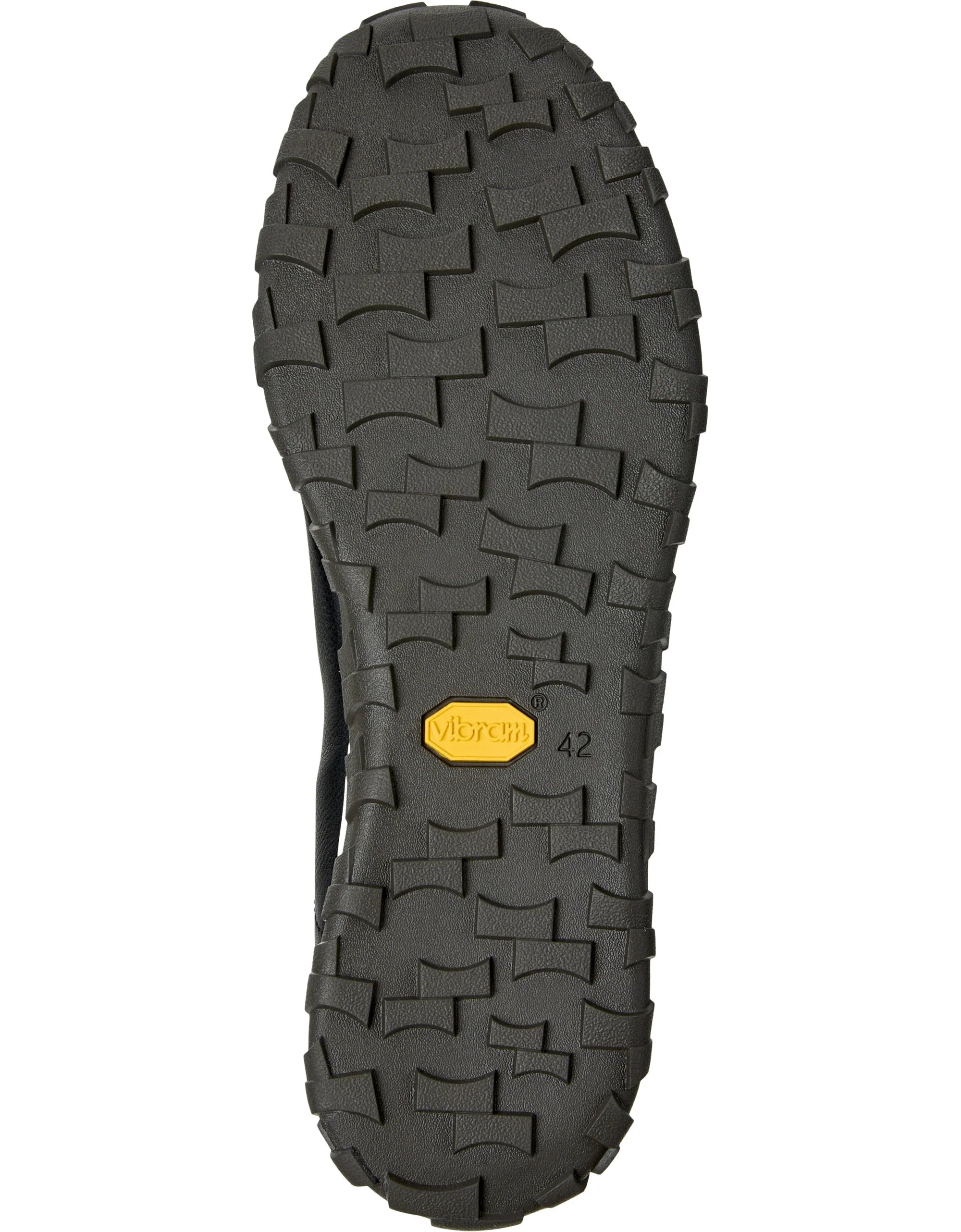 white footwear for men at Tascón