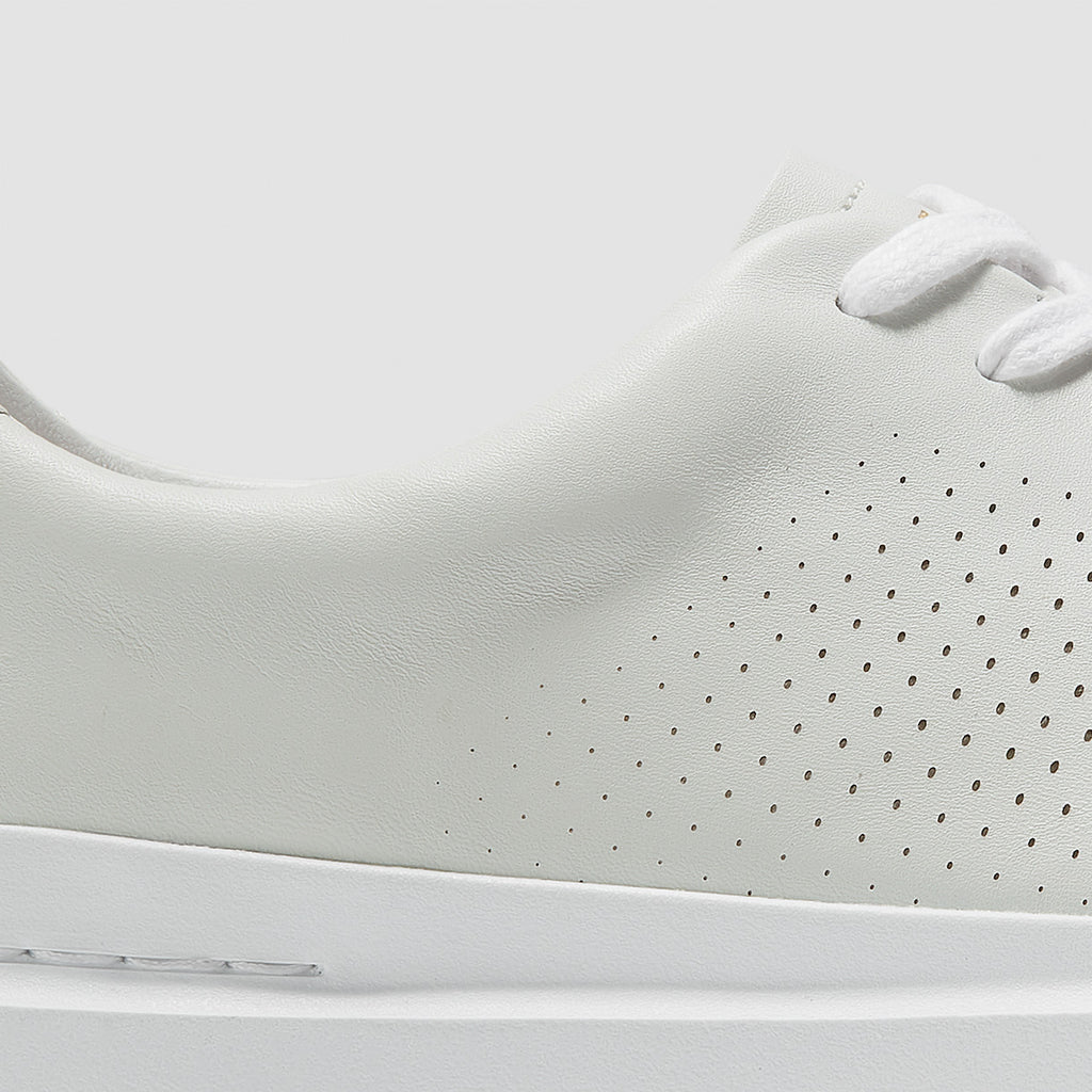 COLE HAAN Grandpro Rally Laser CUT Sneakers: белый кроссовки для мужчин
