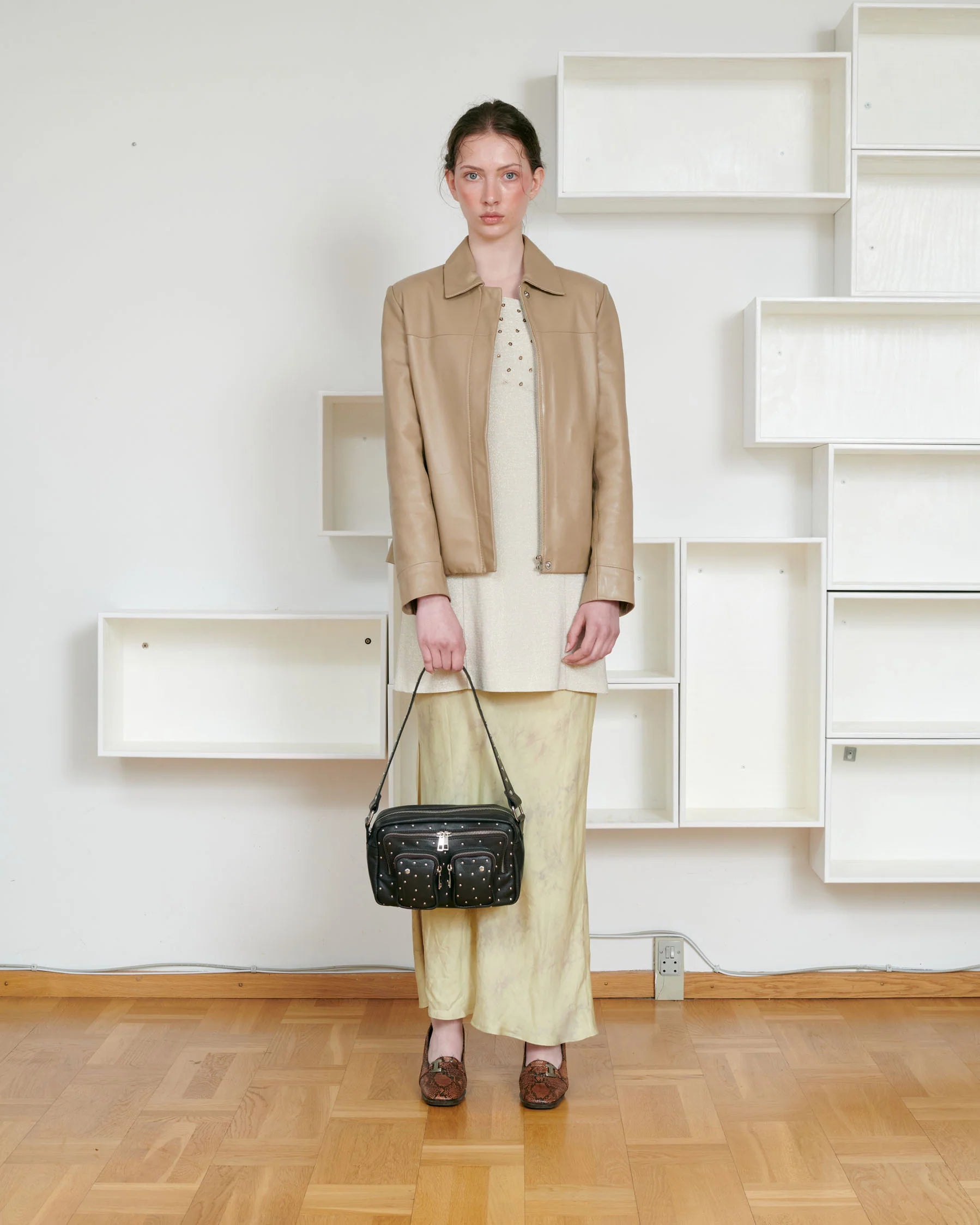 NUNOO Ellie Rivet Mountain Chocolate: brown bag for women