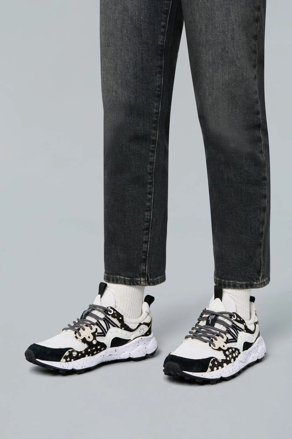 FLOWER MOUNTAIN Yamano 3 UNI Suede/rete/pony HAIR Anthracite-white: grey trainers for women