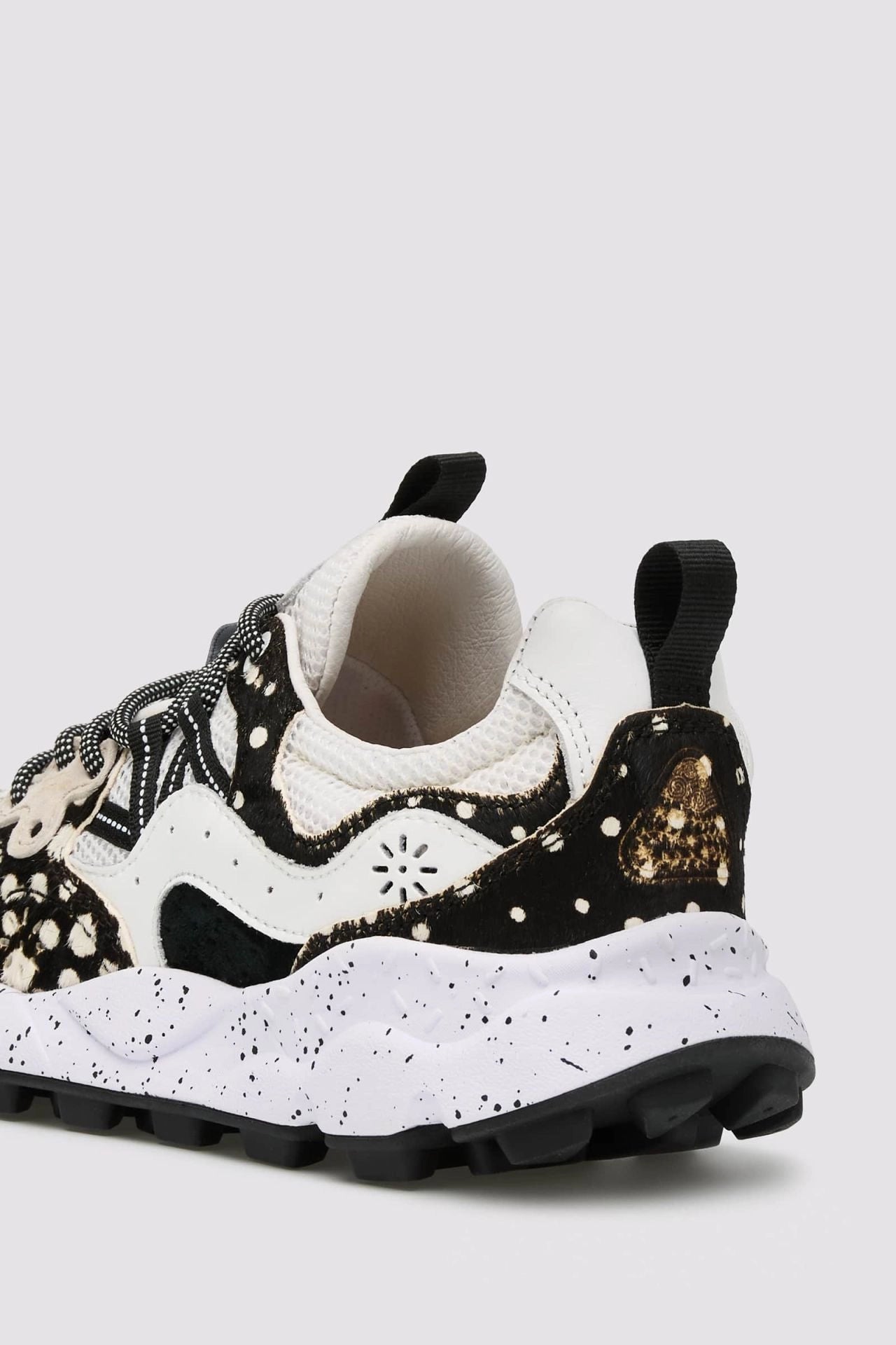 FLOWER MOUNTAIN Yamano 3 UNI Suede/rete/pony HAIR Anthracite-white: grey trainers for women