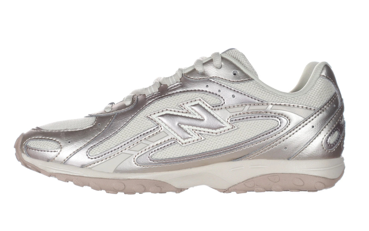 NEW BALANCE | SNEAKERS | MUJER | 240L TIMBERWOLF PLATINO | BLANCO