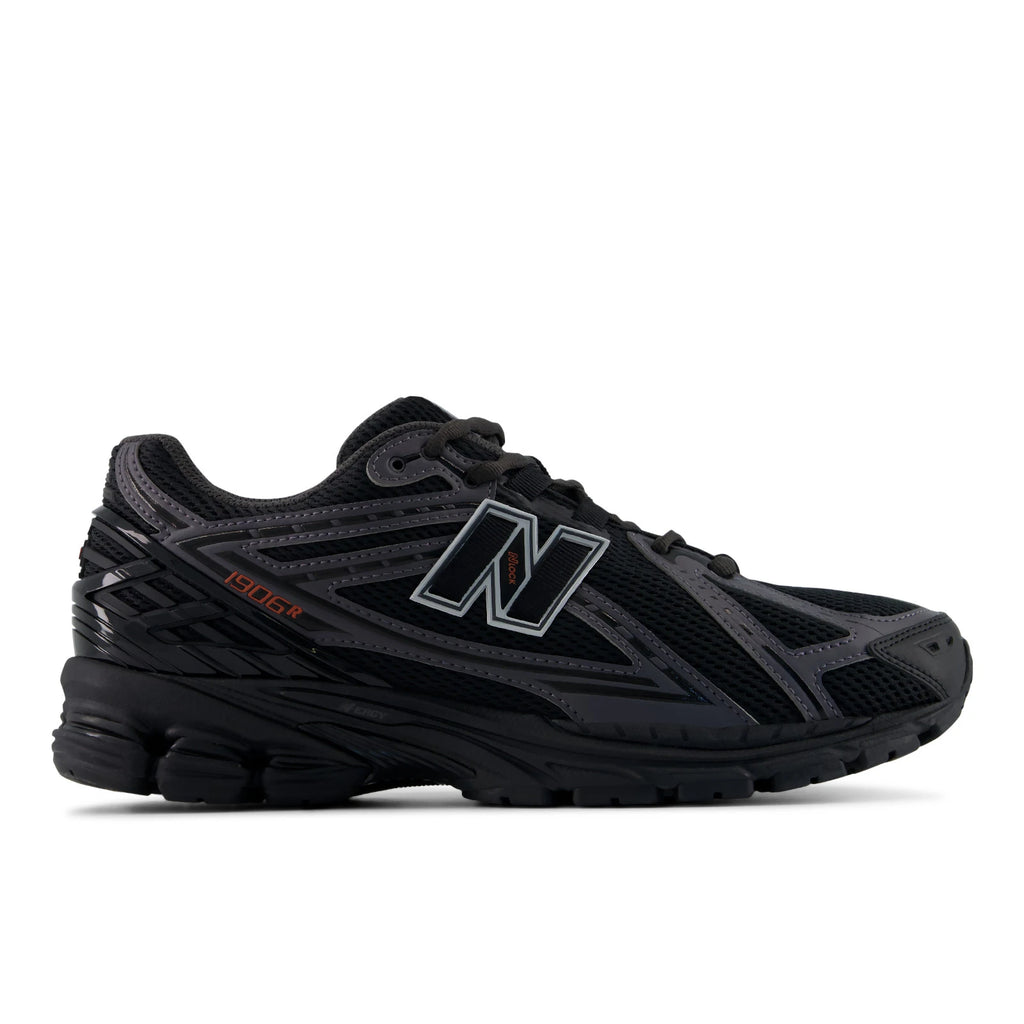 NEW BALANCE 1906 Black: czarny sneakersy dla mężczyzn
