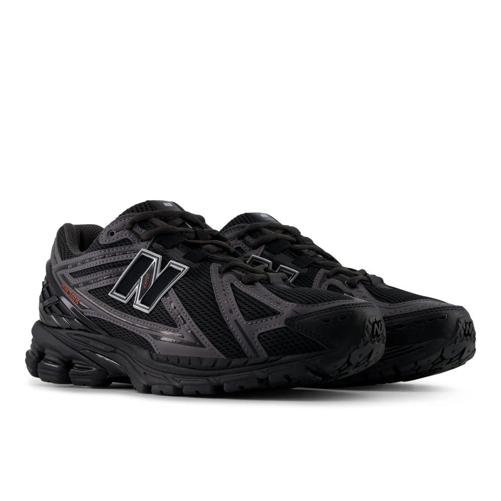 NEW BALANCE 1906 Black: czarny sneakersy dla mężczyzn