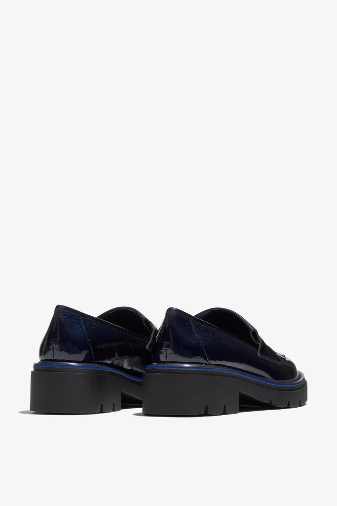 REGARDE LE CIEL Ginevra Naplak Black: черный лоферы для женщин