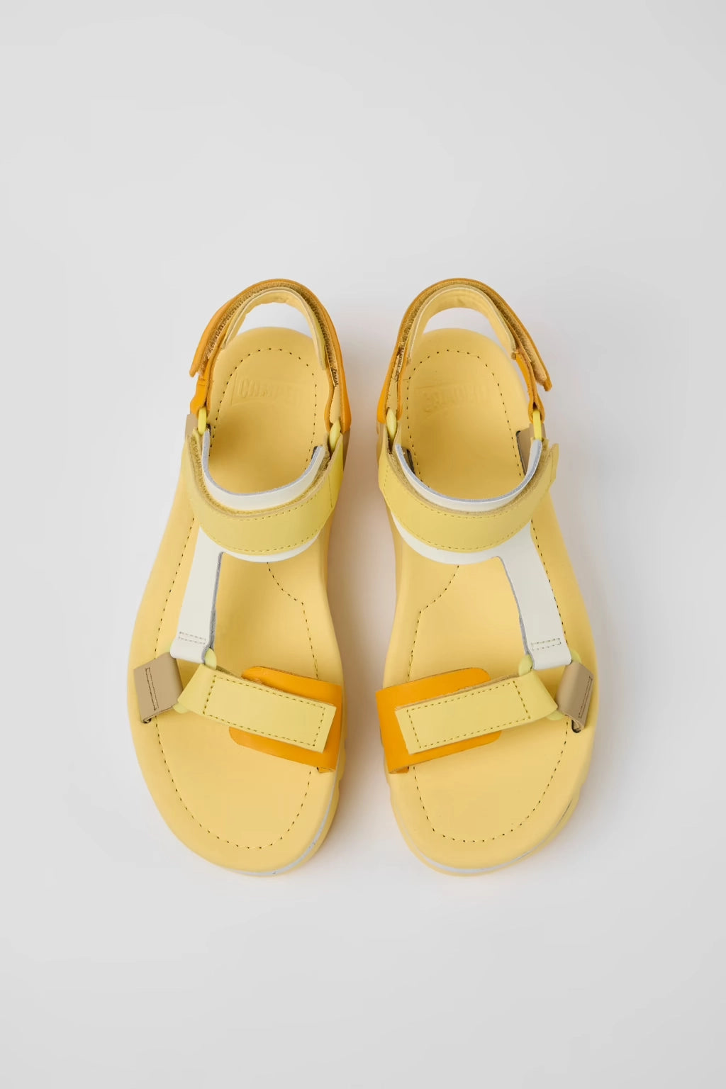 CAMPER Oruga UP: neutro 凉鞋 女士