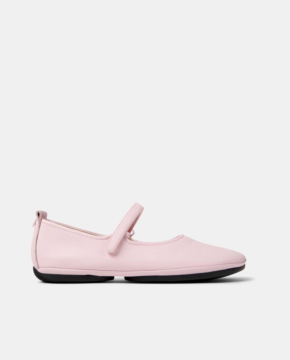 CAMPER Right Nina, beige ballet flats for women at Tascón