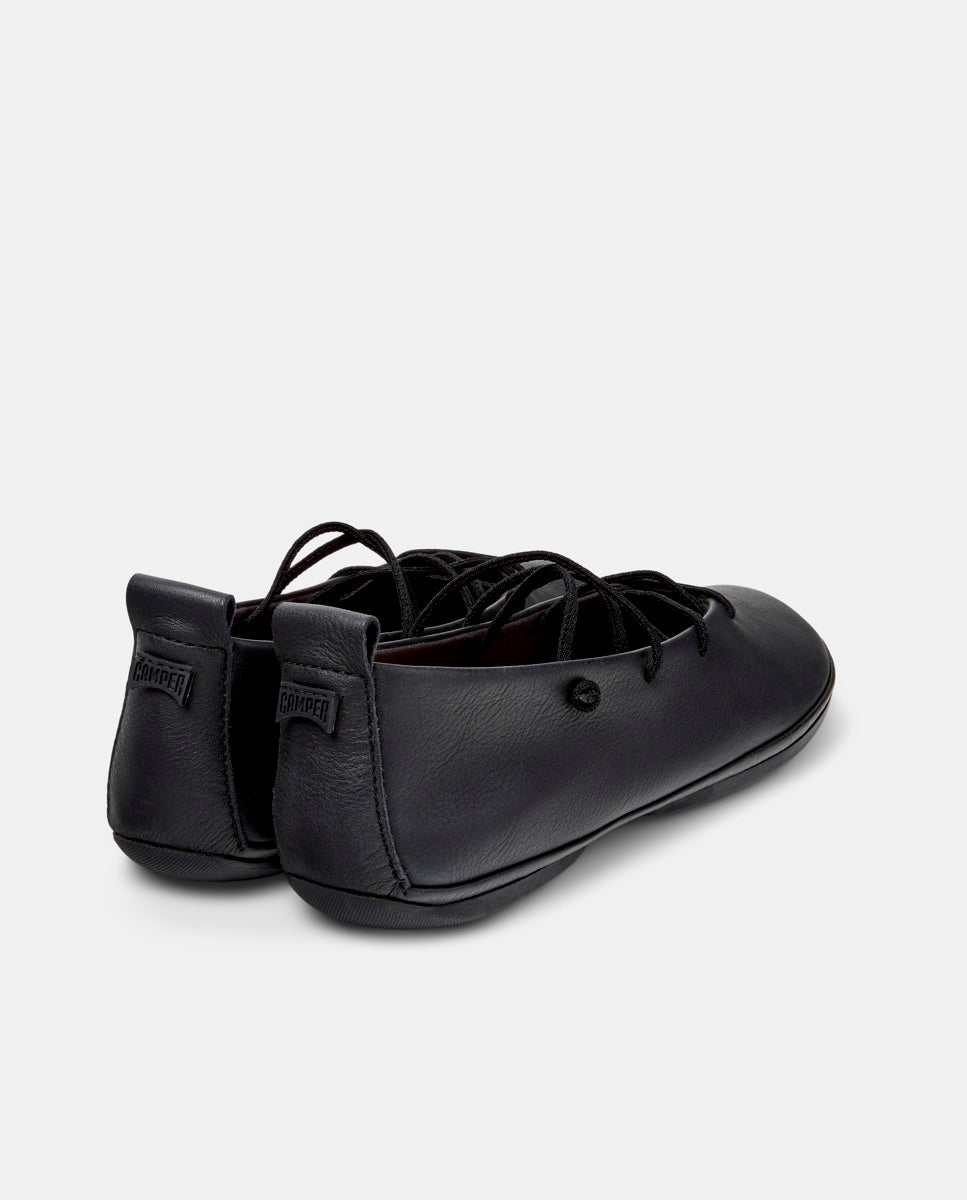 CAMPER Right Nina, black ballet flats for women at Tascón