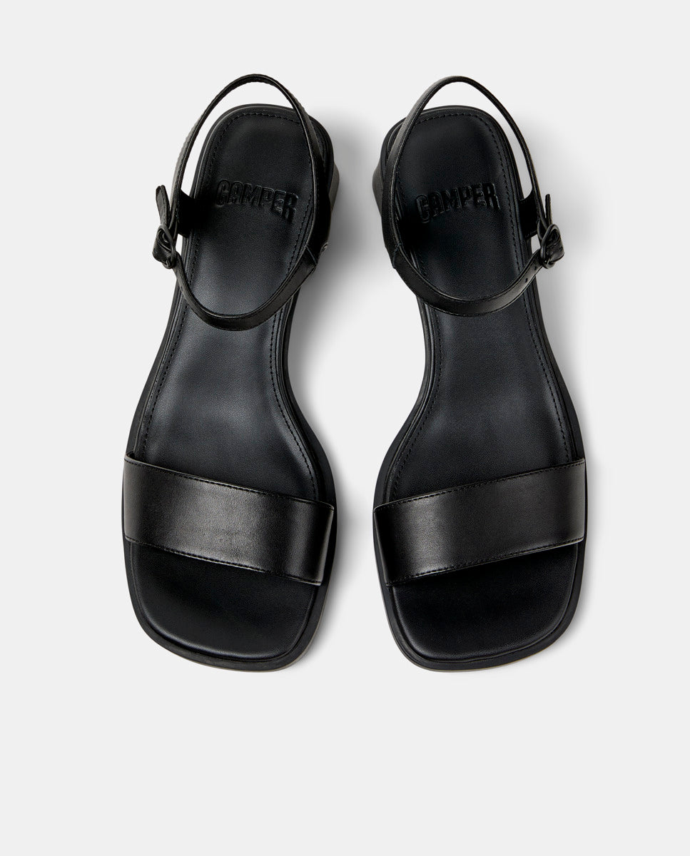 CAMPER Kora K201914、Tascónのブラックレディースサンダル