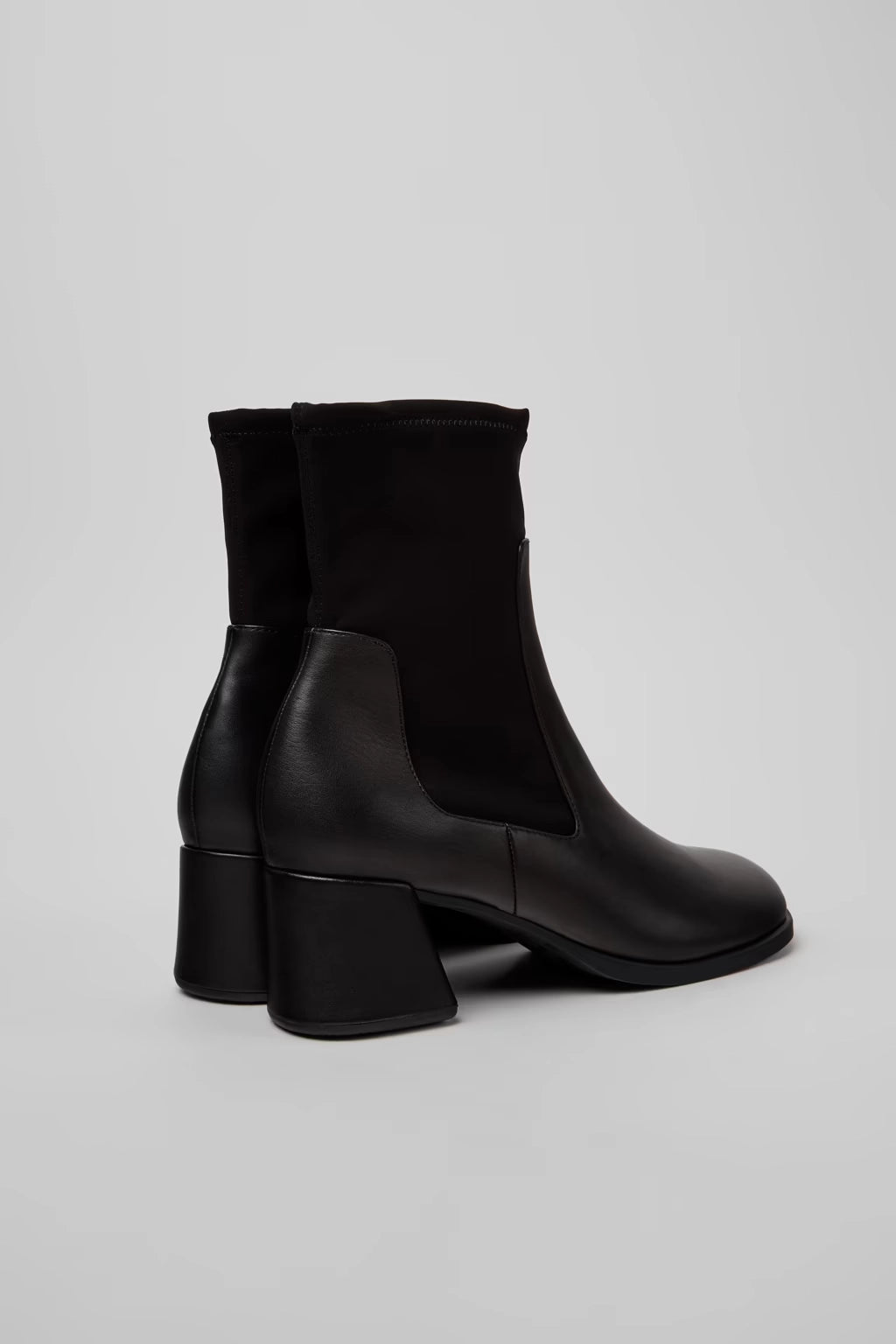 ZAPATOS CAMPER REFERENCIA K400836-001 IMAGEN TRASERA