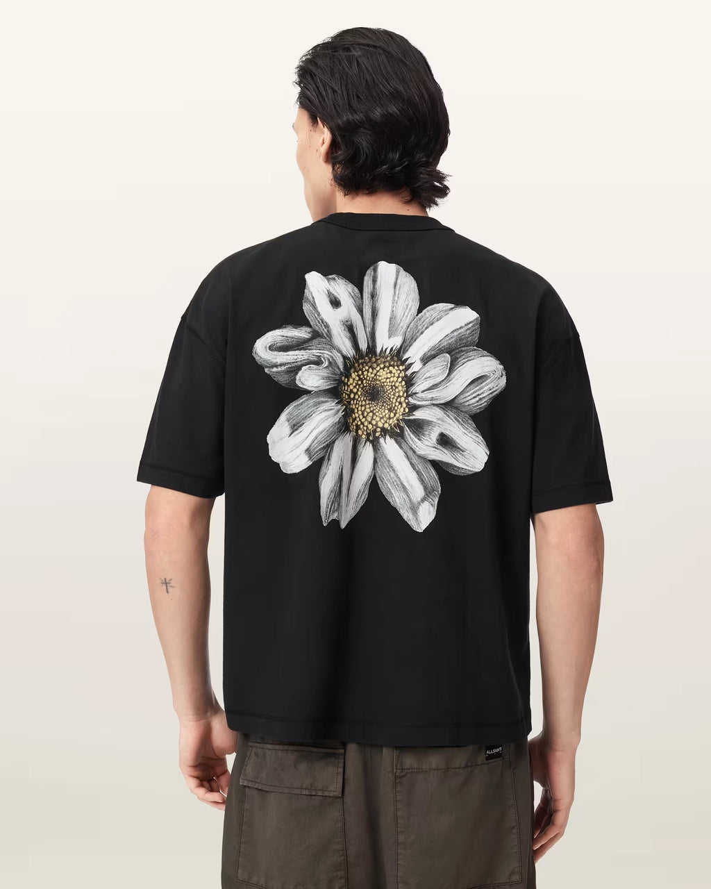 ALL SAINTS Petals SS CREW Washed Black: черный футболка для мужчин